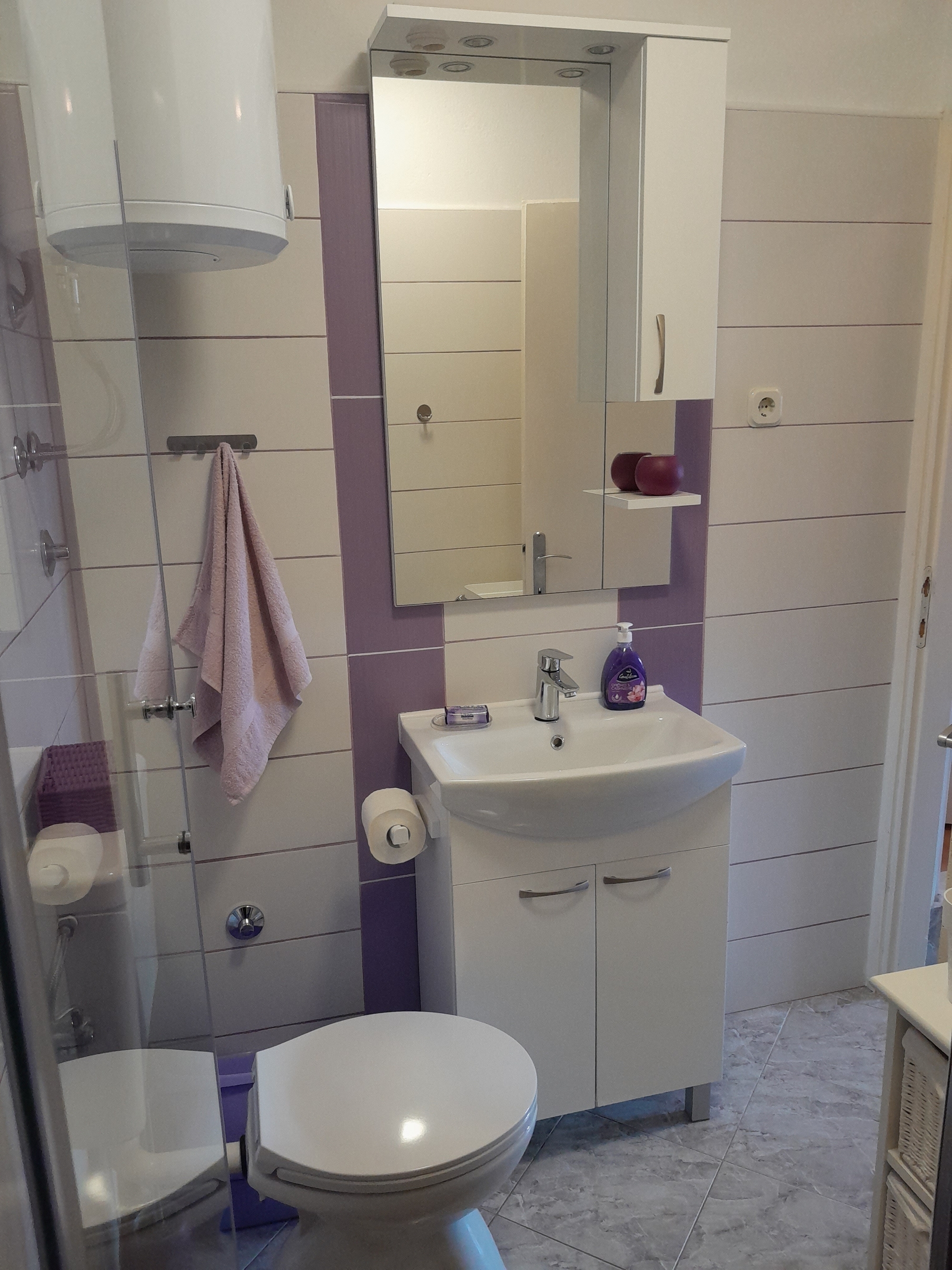 Two bedroom apartment with terrace and sea view Postira, Brač  A-b