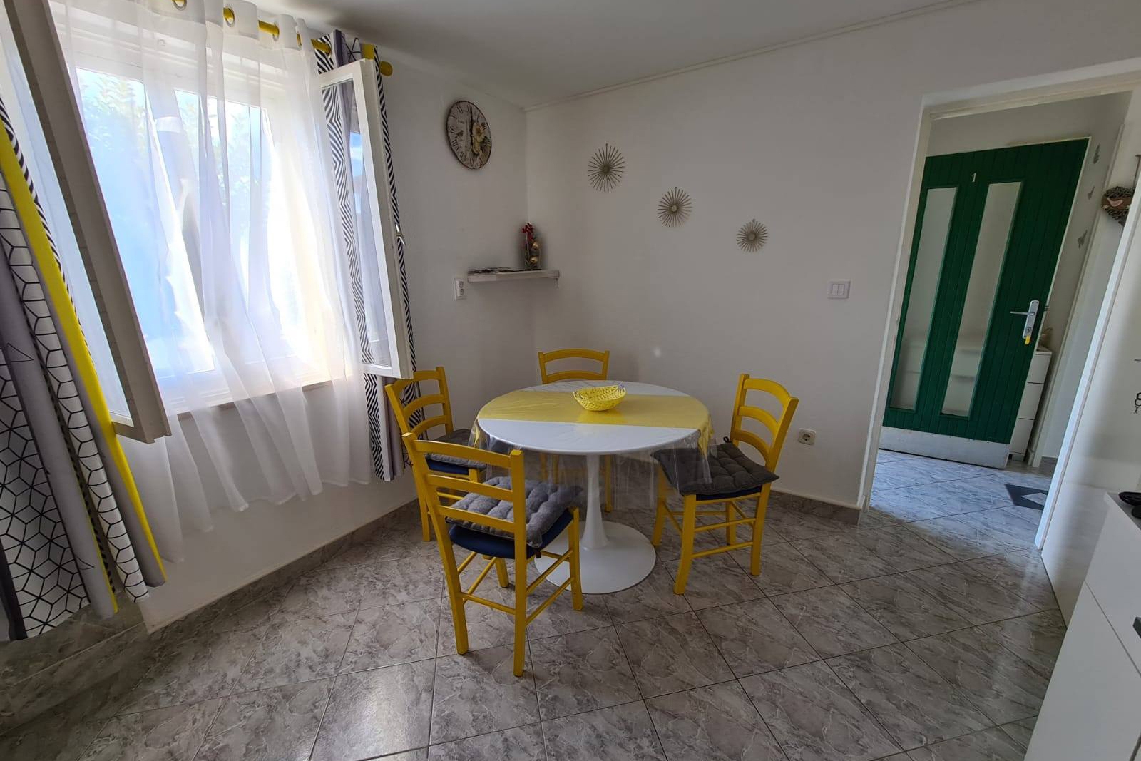 Two bedroom apartment with terrace and sea view Postira, Brač (A-2911-b) Two bedroom apartment with terrace and sea view Postira, Brač (A-2911-b)