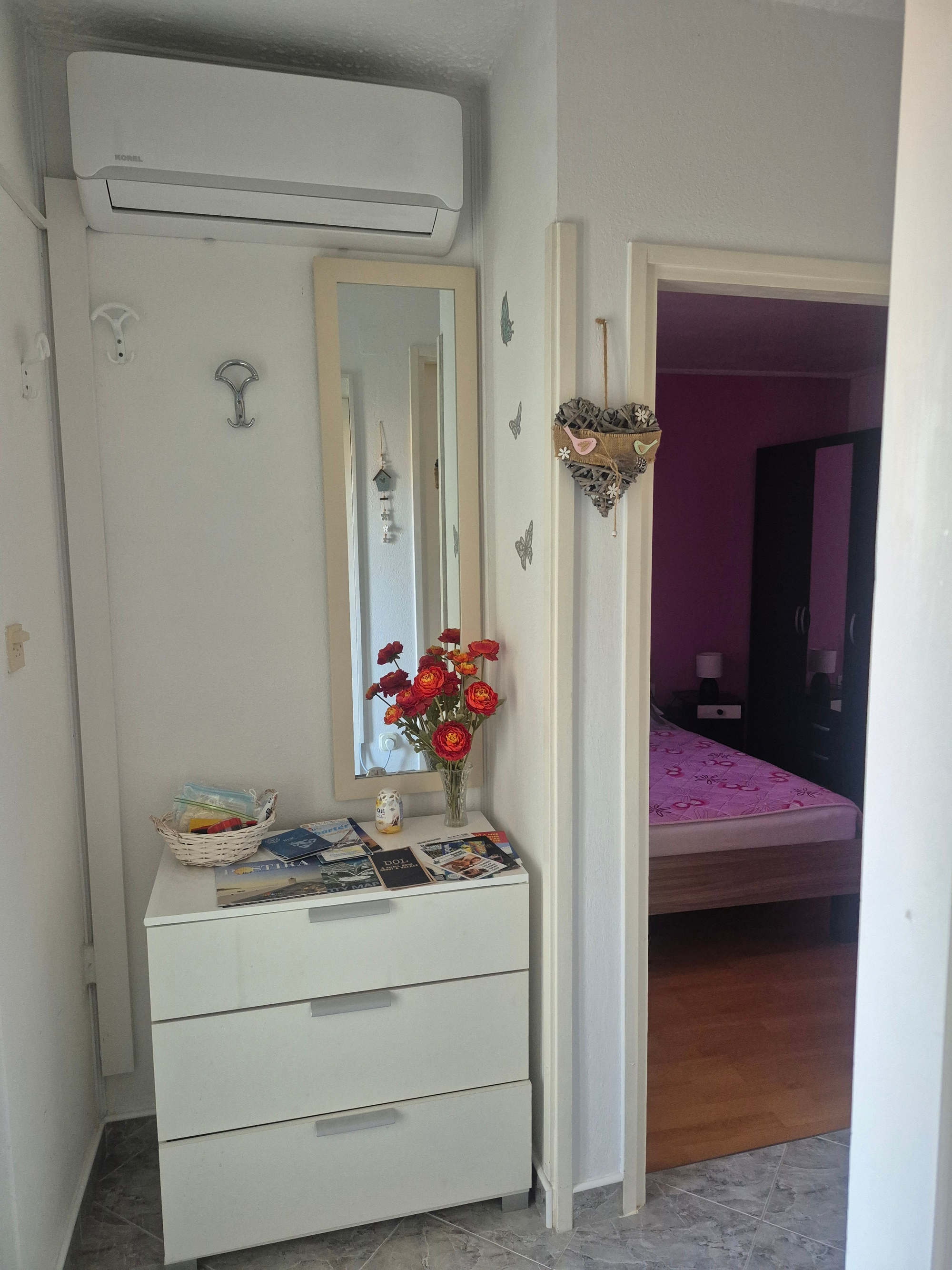 Two bedroom apartment with terrace and sea view Postira, Brač  A-b