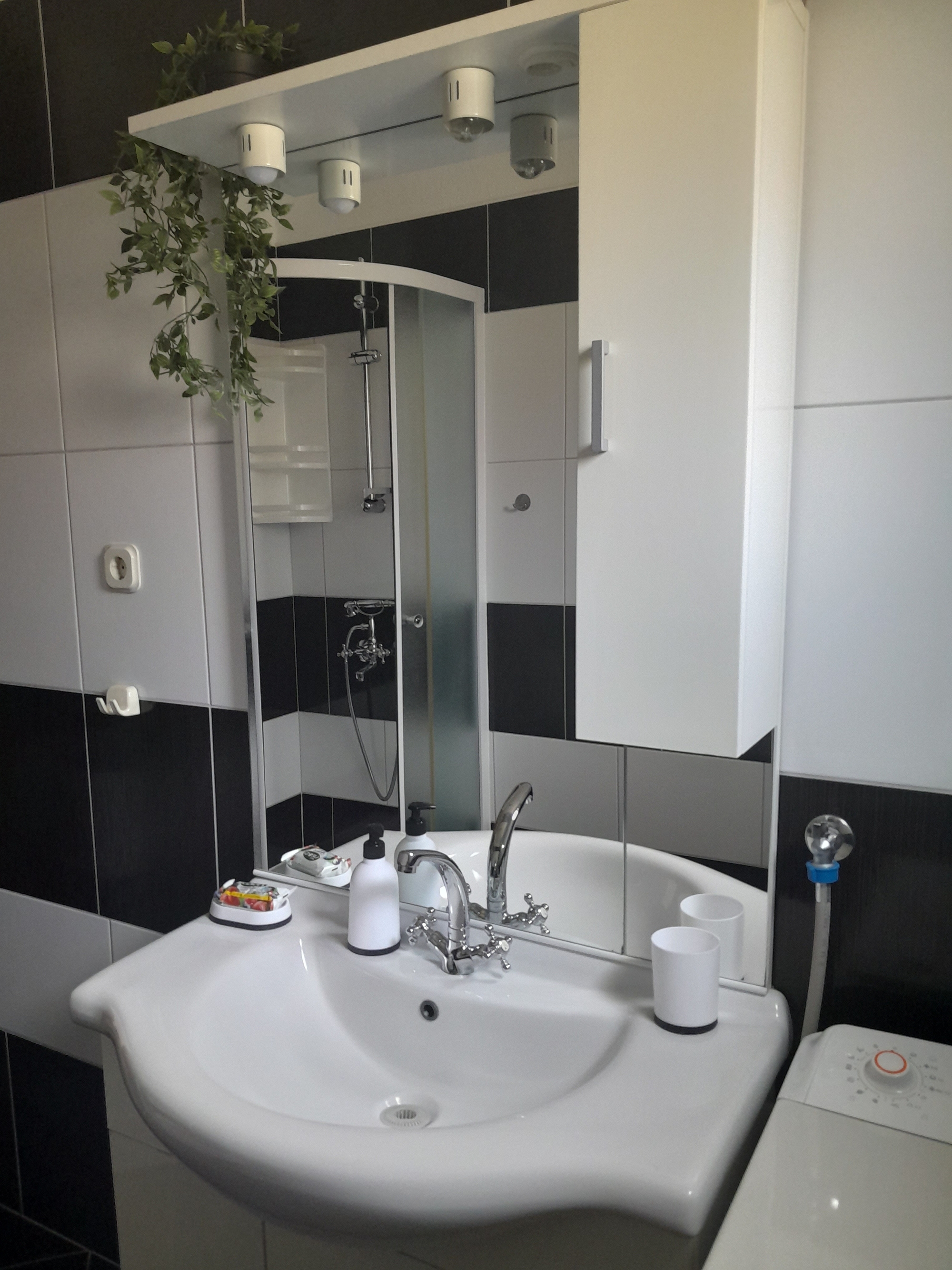 Two bedroom apartment with terrace and sea view Postira, Brač  A-c