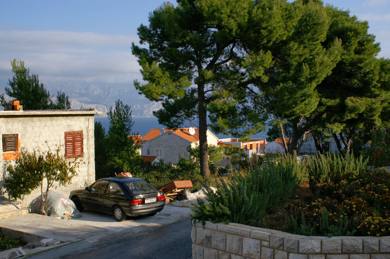 One bedroom apartment with terrace and sea view Postira, Brač  A-b