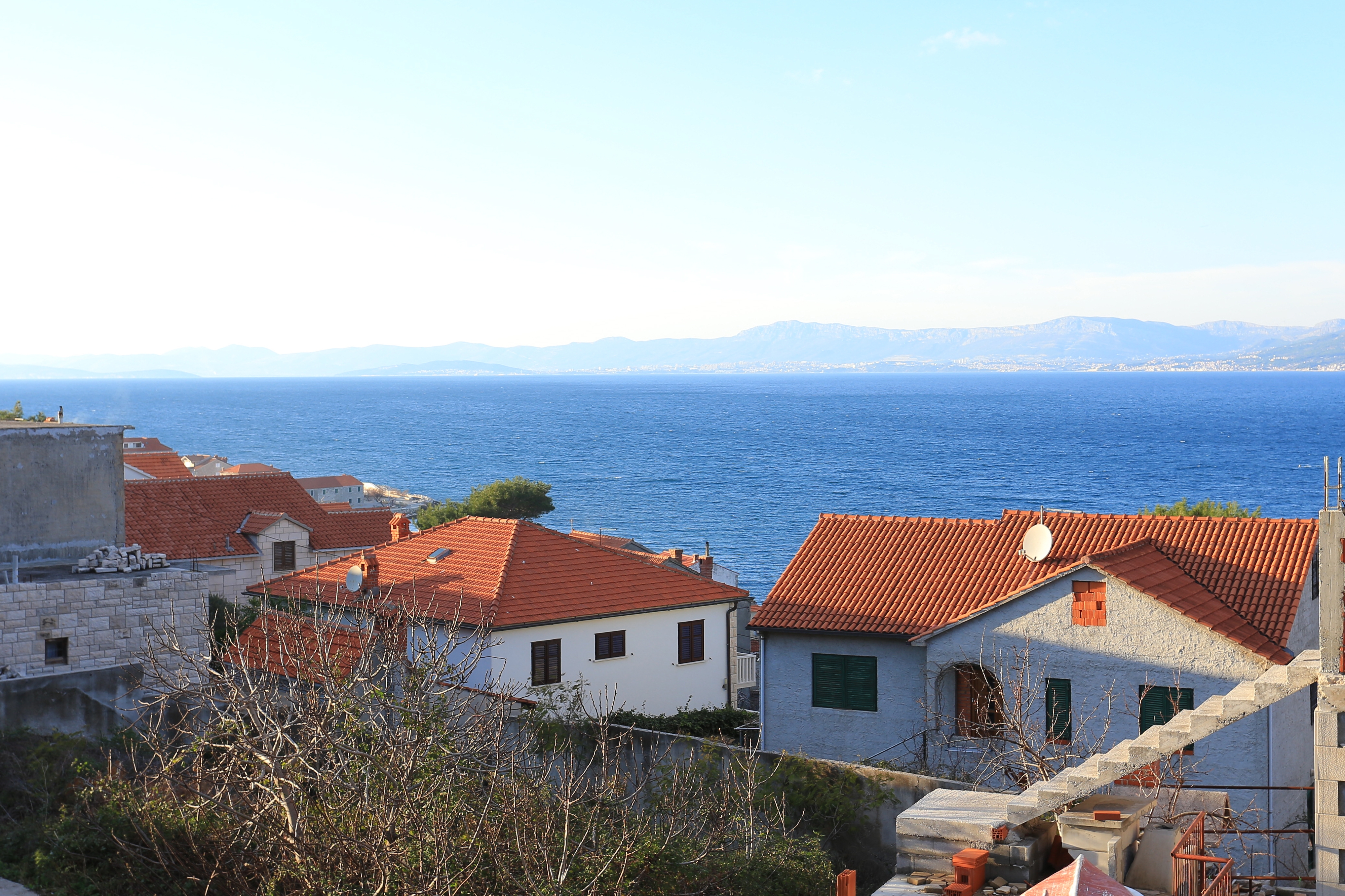 One bedroom apartment with terrace and sea view Postira, Brač  A-c