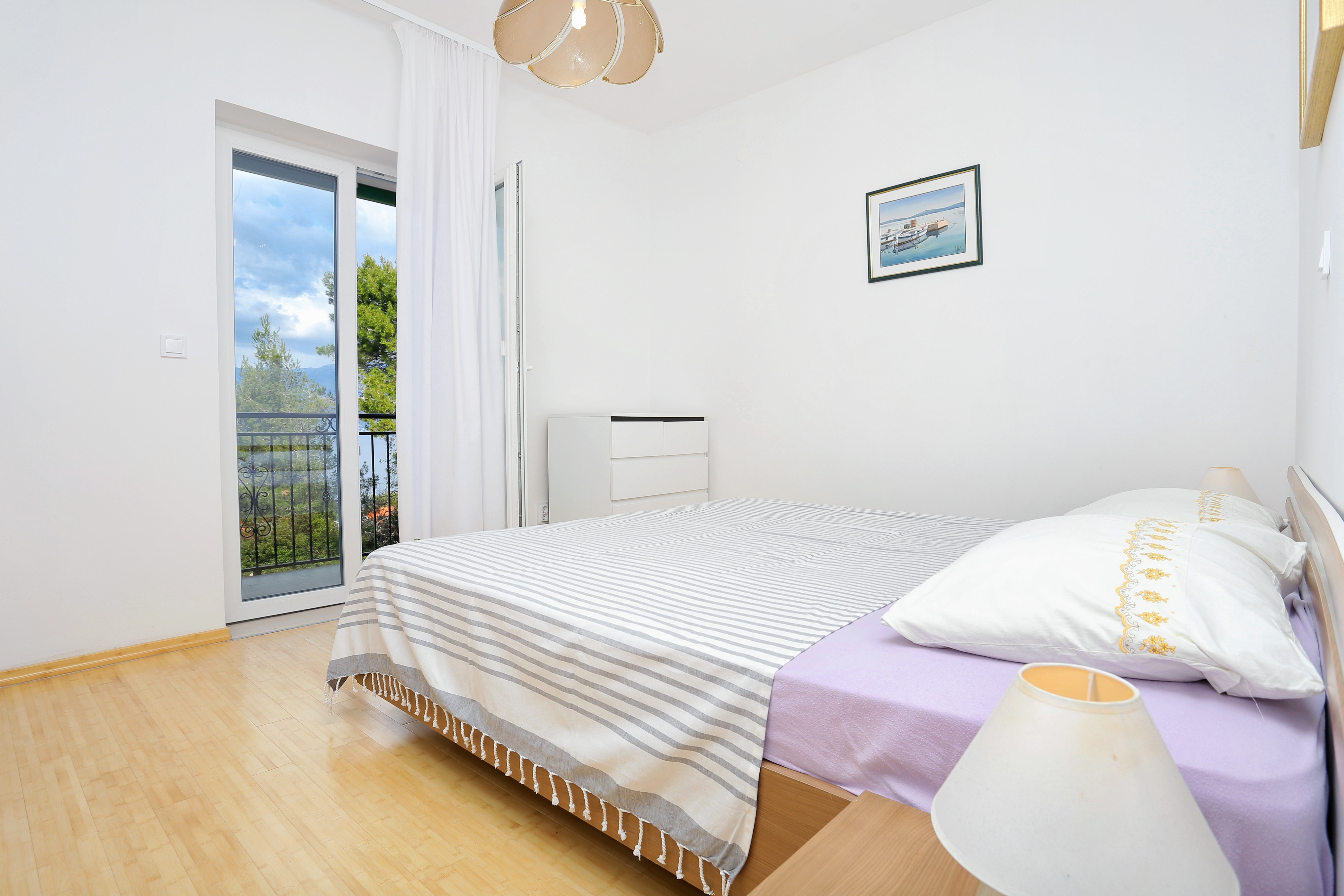 One bedroom apartment with terrace and sea view Postira, Brač  A-c