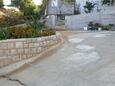 Parking lot Postira, Brač, Parking lot 2913 - Apartments with pebble beach.