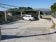 Parking lot Povlja, Brač, Parking lot 2918 - Apartments with pebble beach.