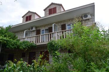 Povlja, Brač, Hébergement 2922 - Appartement avec une plage de galets.