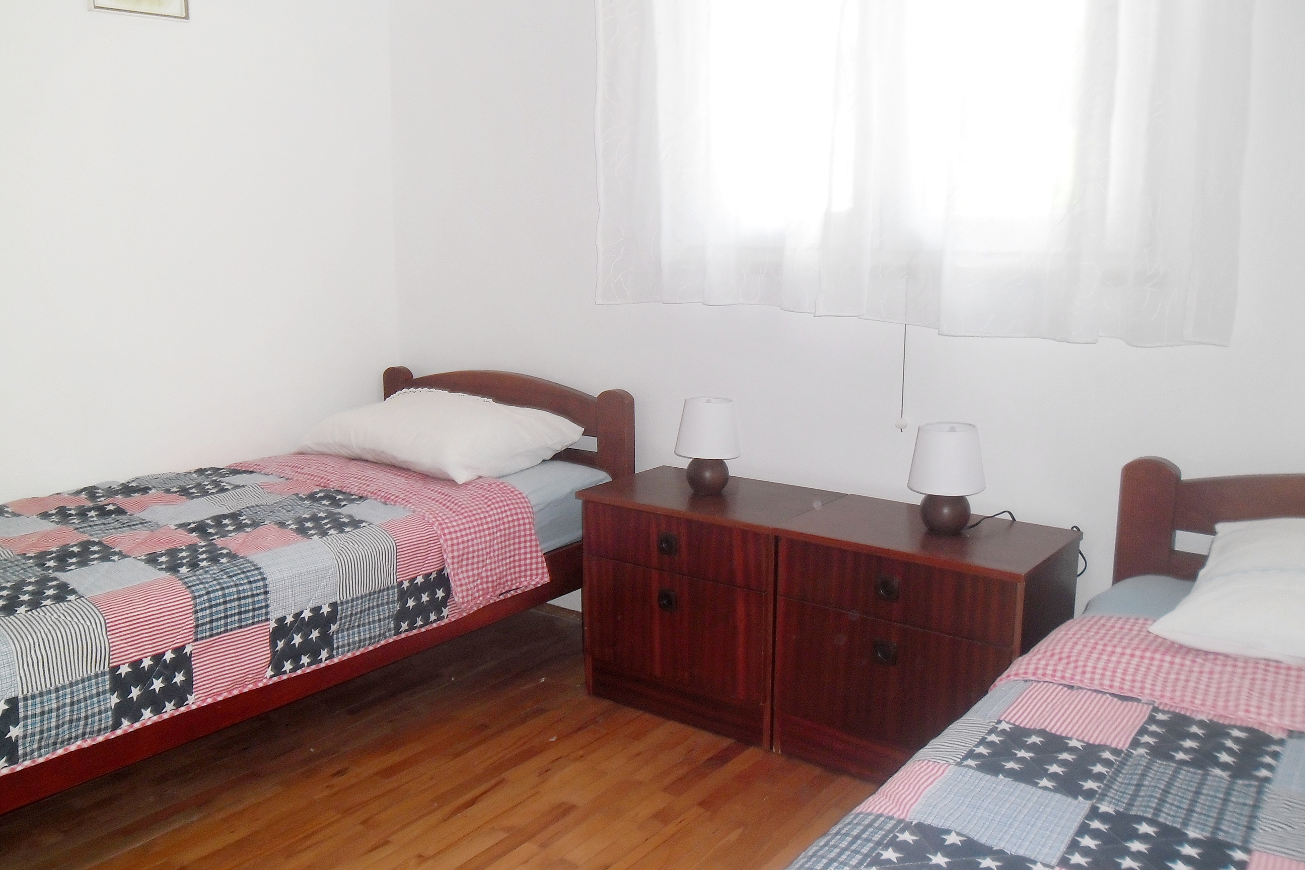 Three bedroom apartment with terrace and sea view Splitska, Brač  A-b