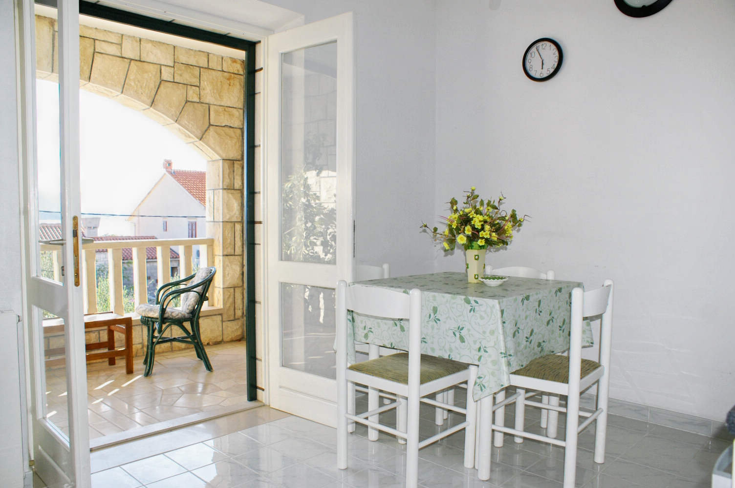One bedroom apartment with terrace and sea view Bol, Brač (A-2926-a)