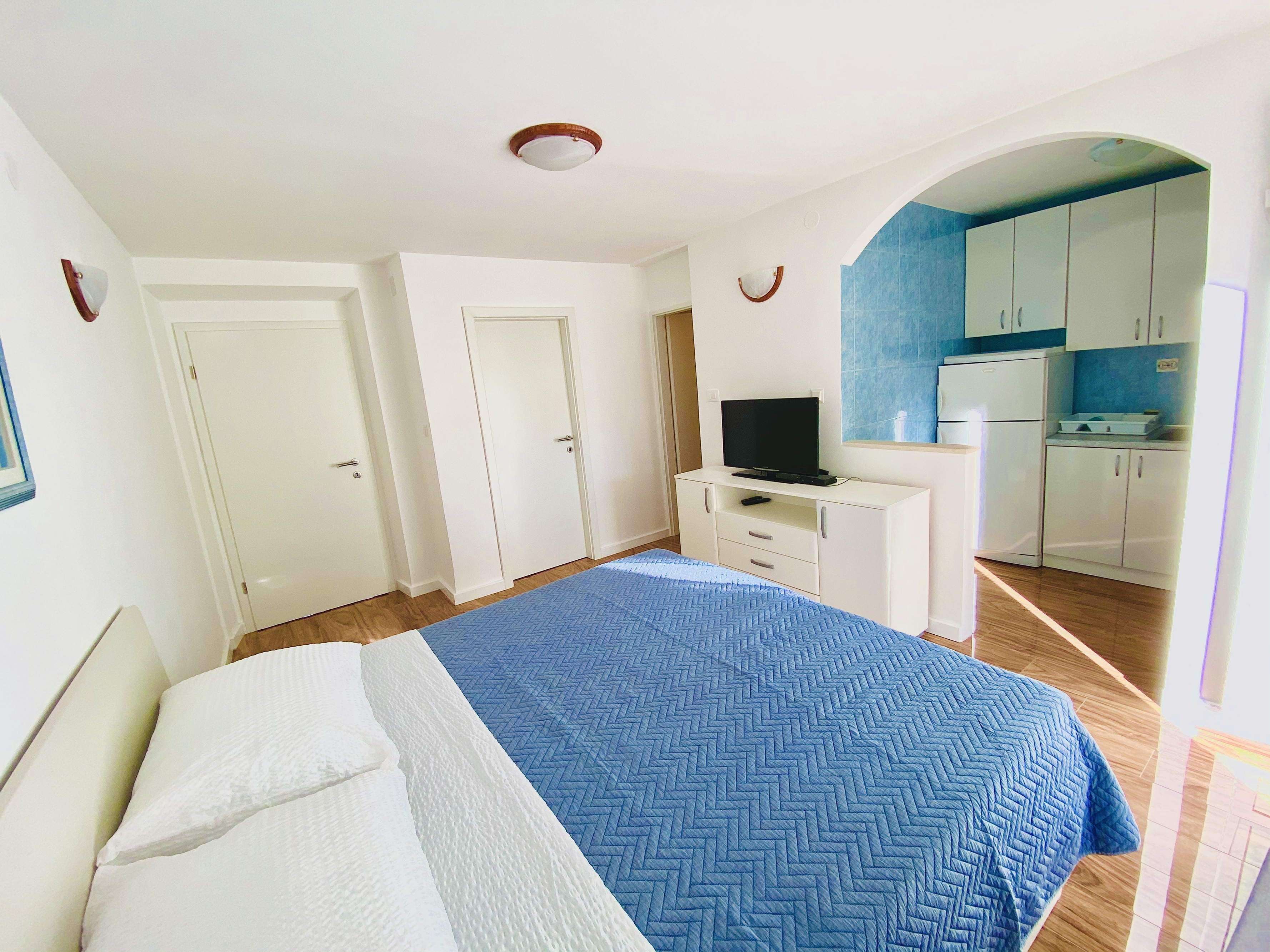 Two bedroom apartment near beach Postira, Brač  A-a