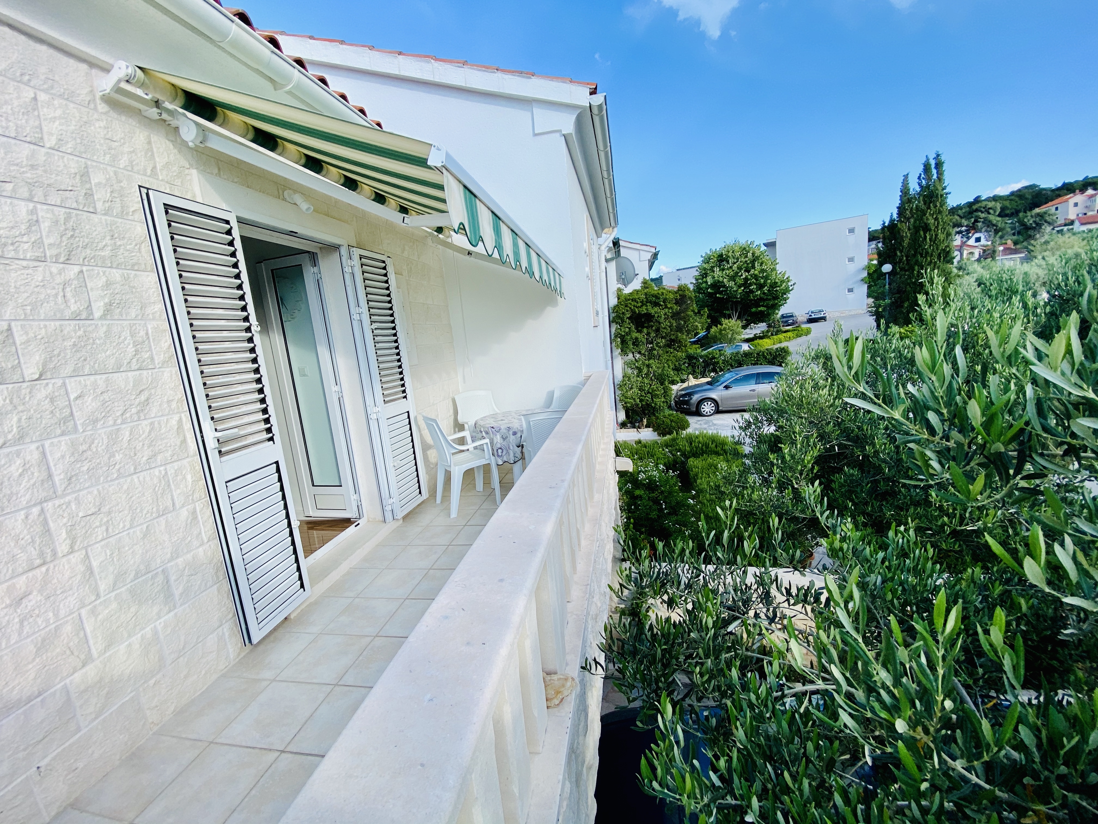 Two bedroom apartment near beach Postira, Brač (A-2928-a) Two bedroom apartment near beach Postira, Brač (A-2928-a)