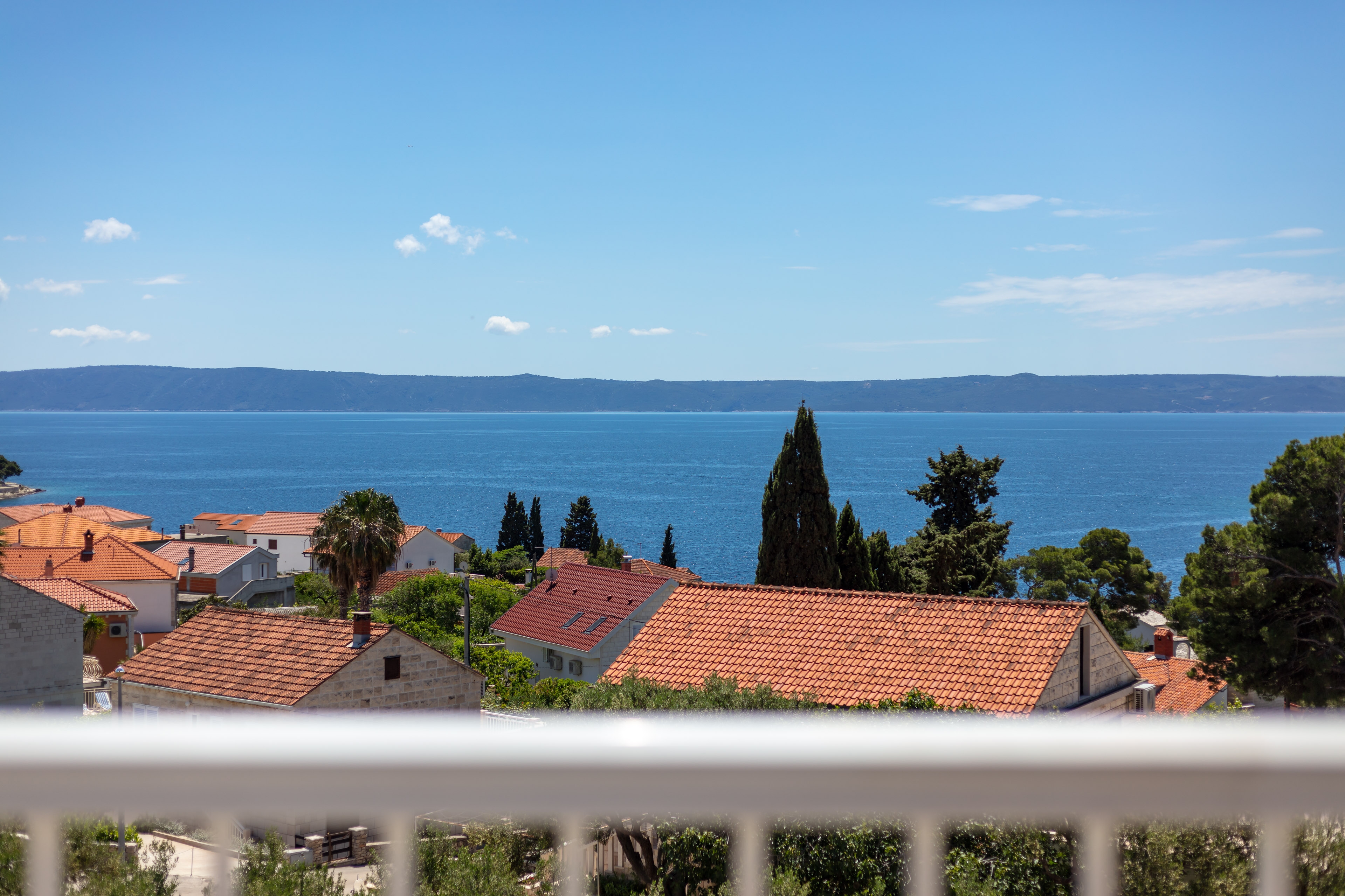 Three bedroom apartment with terrace and sea view Sumartin, Brač  A-d