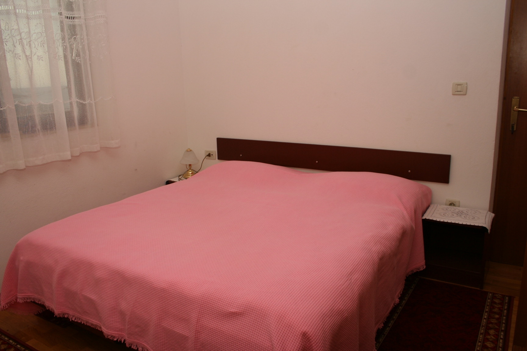 Jednosobni apartman uz plažu Sutivan, Brač  A-a