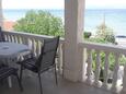 Sutivan, Terrasse dans l’hébergement en type apartment, avec la vue sur la mer et WiFi.