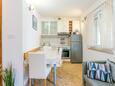 Dining room Postira, Dining room in the apartment, air condition available and WiFi.