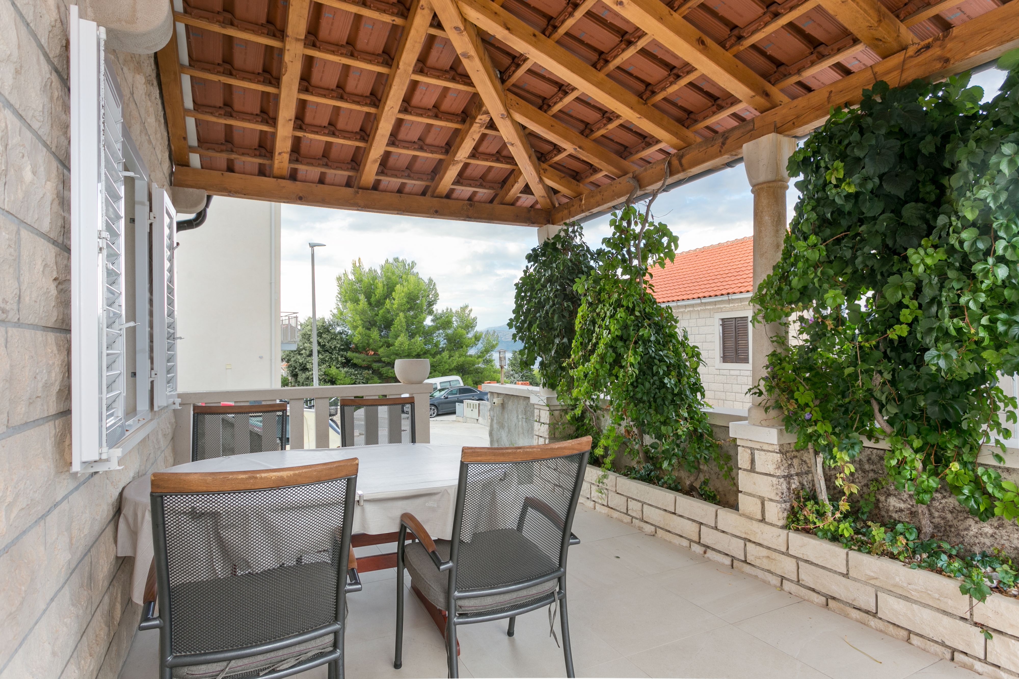 Two bedroom apartment with terrace and sea view Postira, Brač  A-b