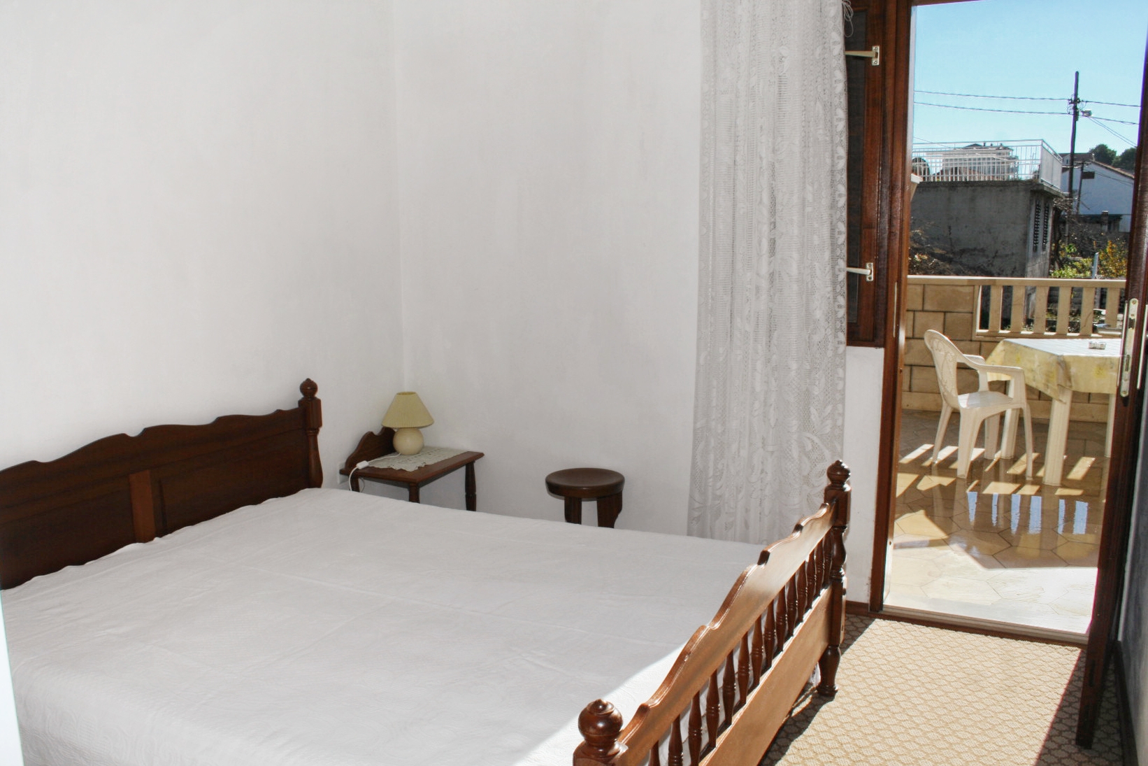 Room with terrace Sumartin, Brač (S-2949-a)