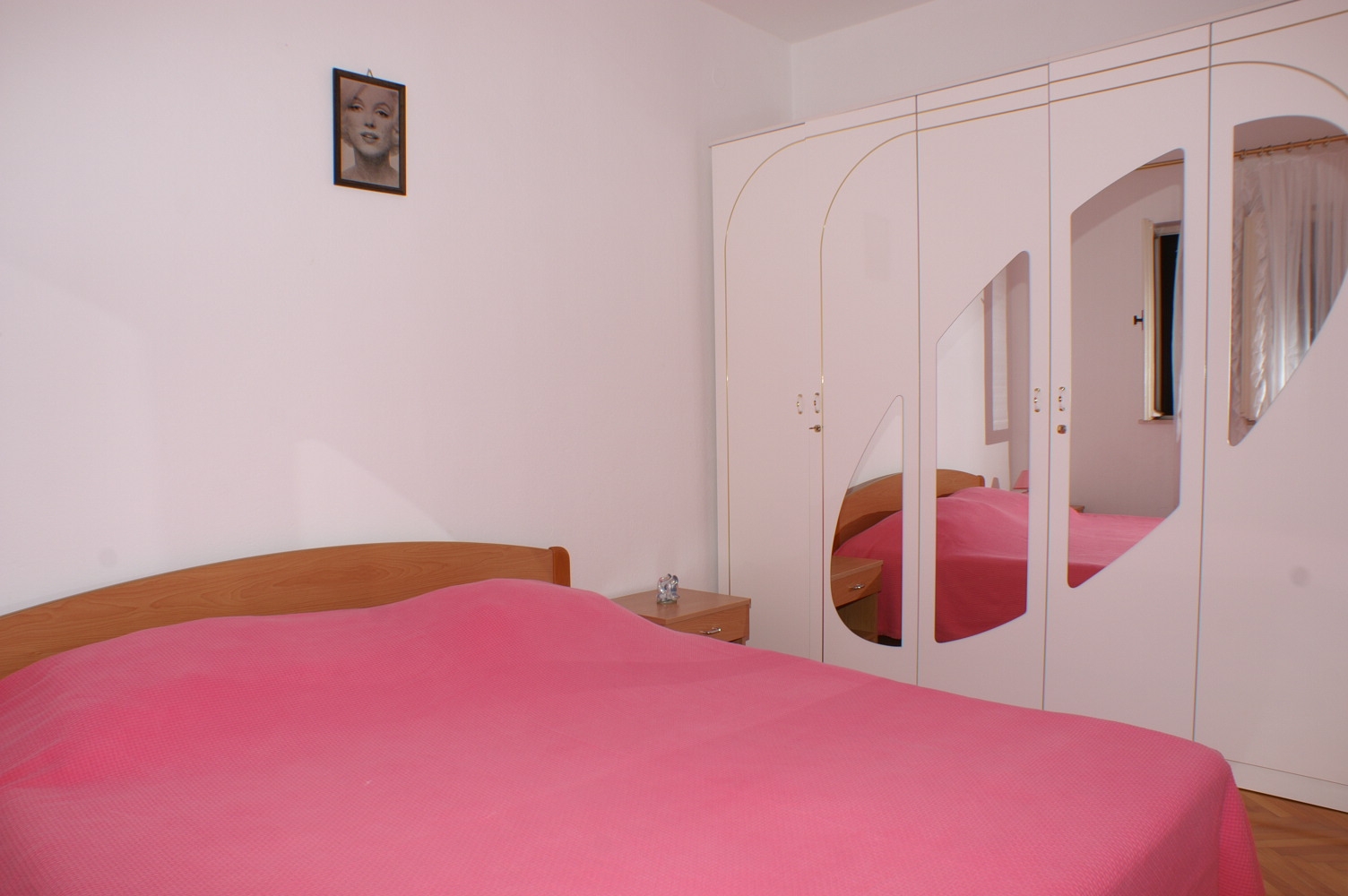 Three bedroom apartment with terrace and sea view Supetar, Brač  A-a