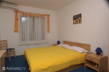 Bedroom Split, Bedroom in the room, dostupna klima i WIFI.