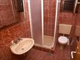 Ванная комната Milna, Ванная комната в размещении типа apartment, Домашние животные допускаются и WiFi.