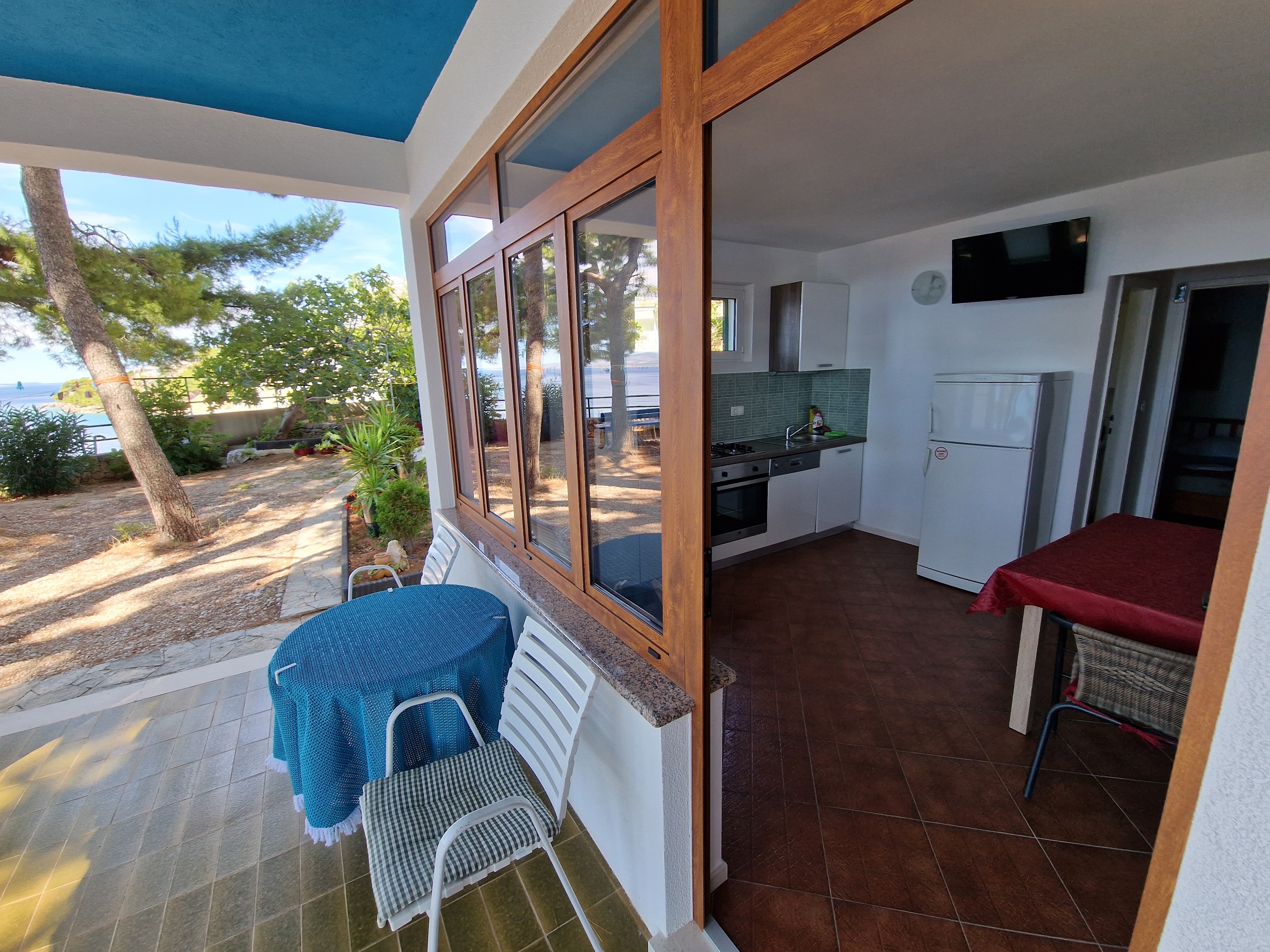 Three bedroom apartment with terrace and sea view Mimice, Omiš  A-a