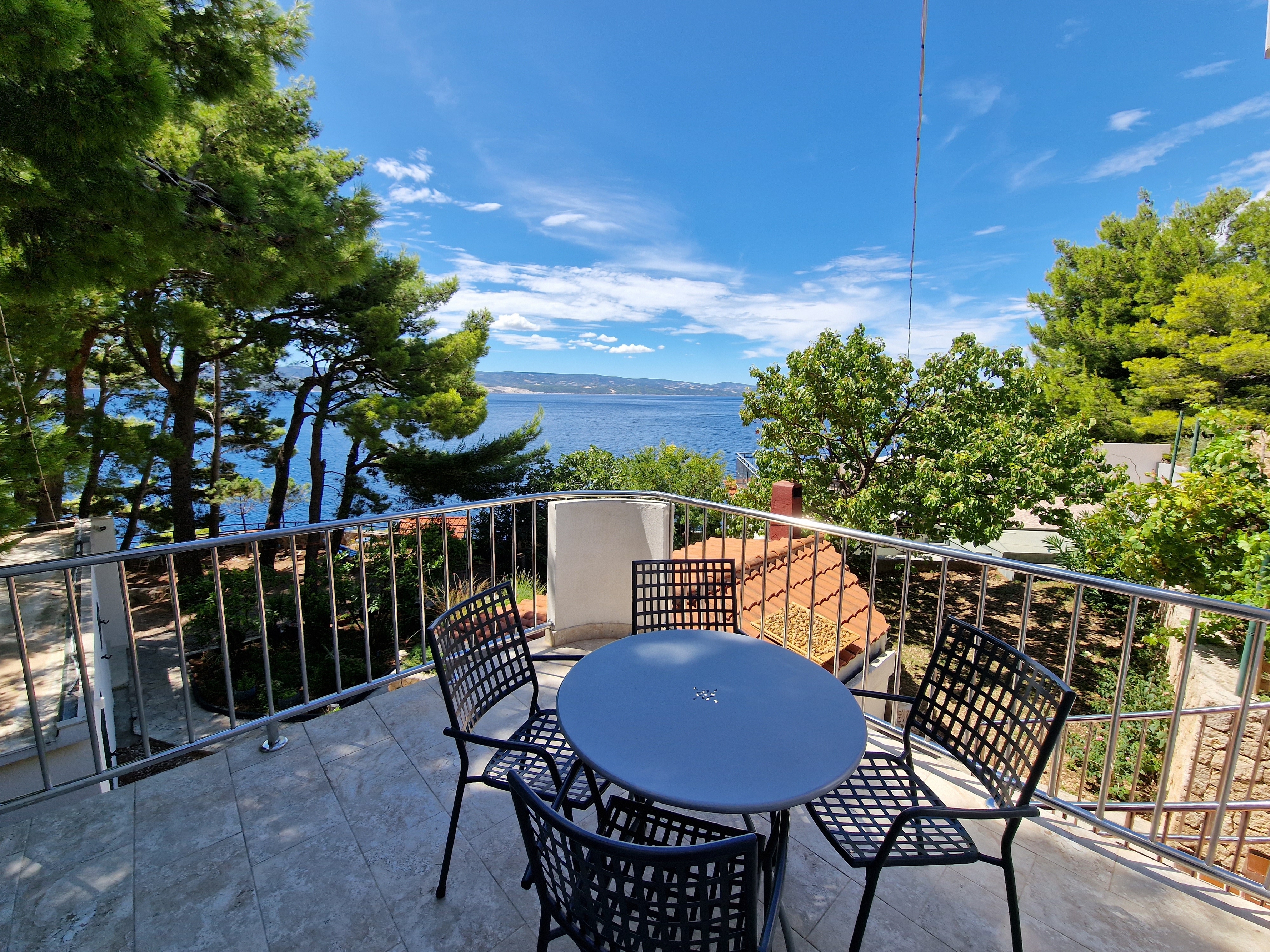 Two bedroom apartment with balcony and sea view Mimice, Omiš  A-c