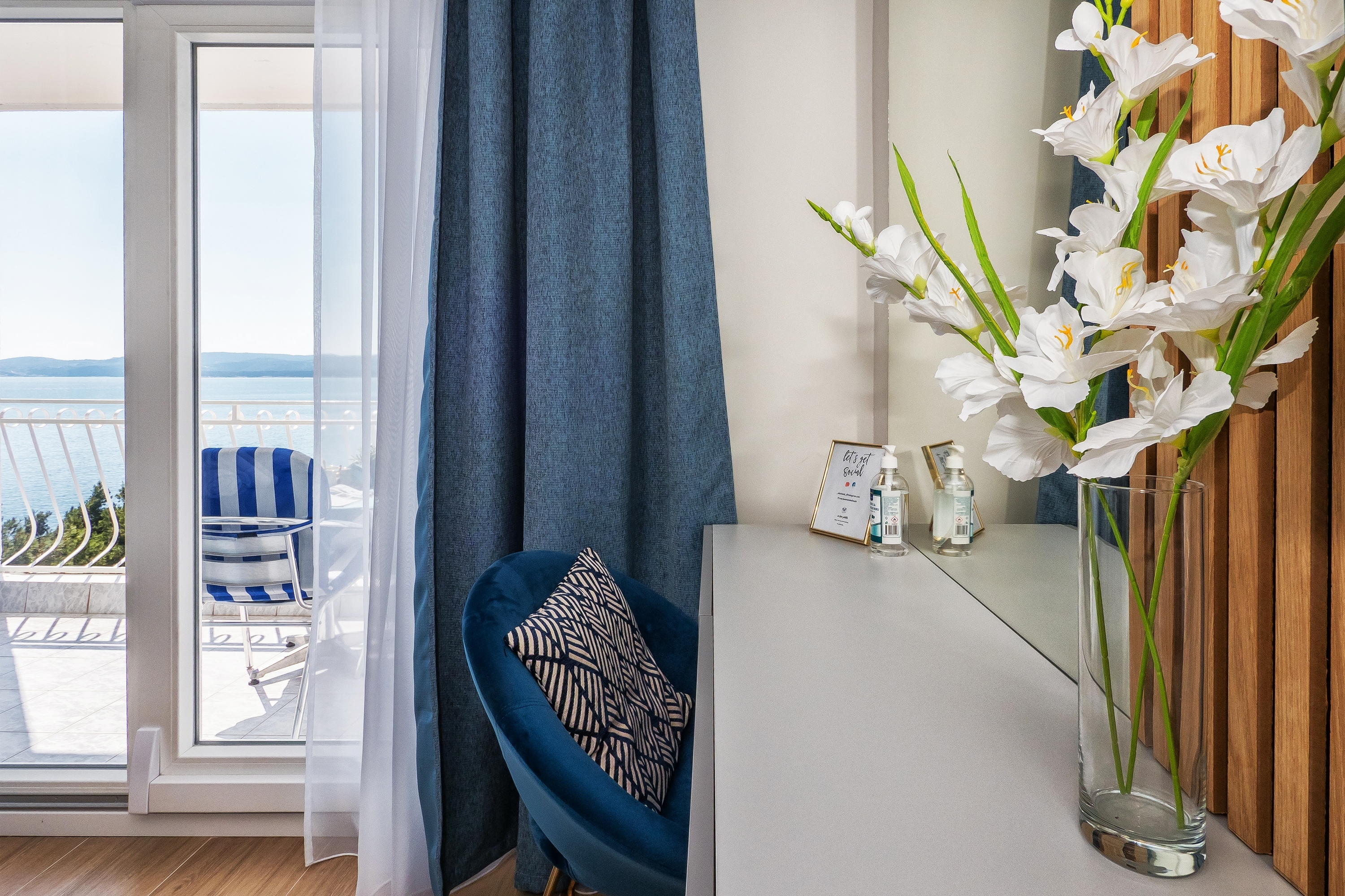 One bedroom apartment with balcony and sea view Lokva Rogoznica, Omiš  A-a
