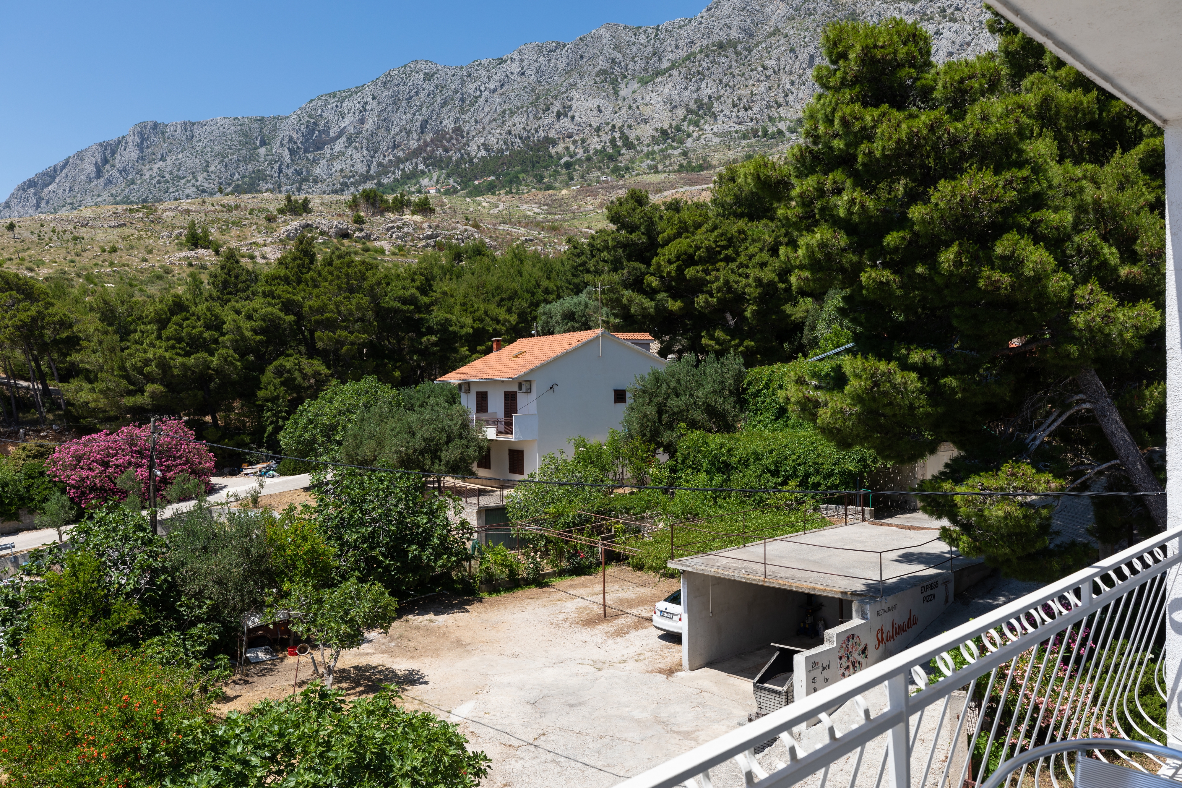 One bedroom apartment with balcony and sea view Lokva Rogoznica, Omiš  A-b