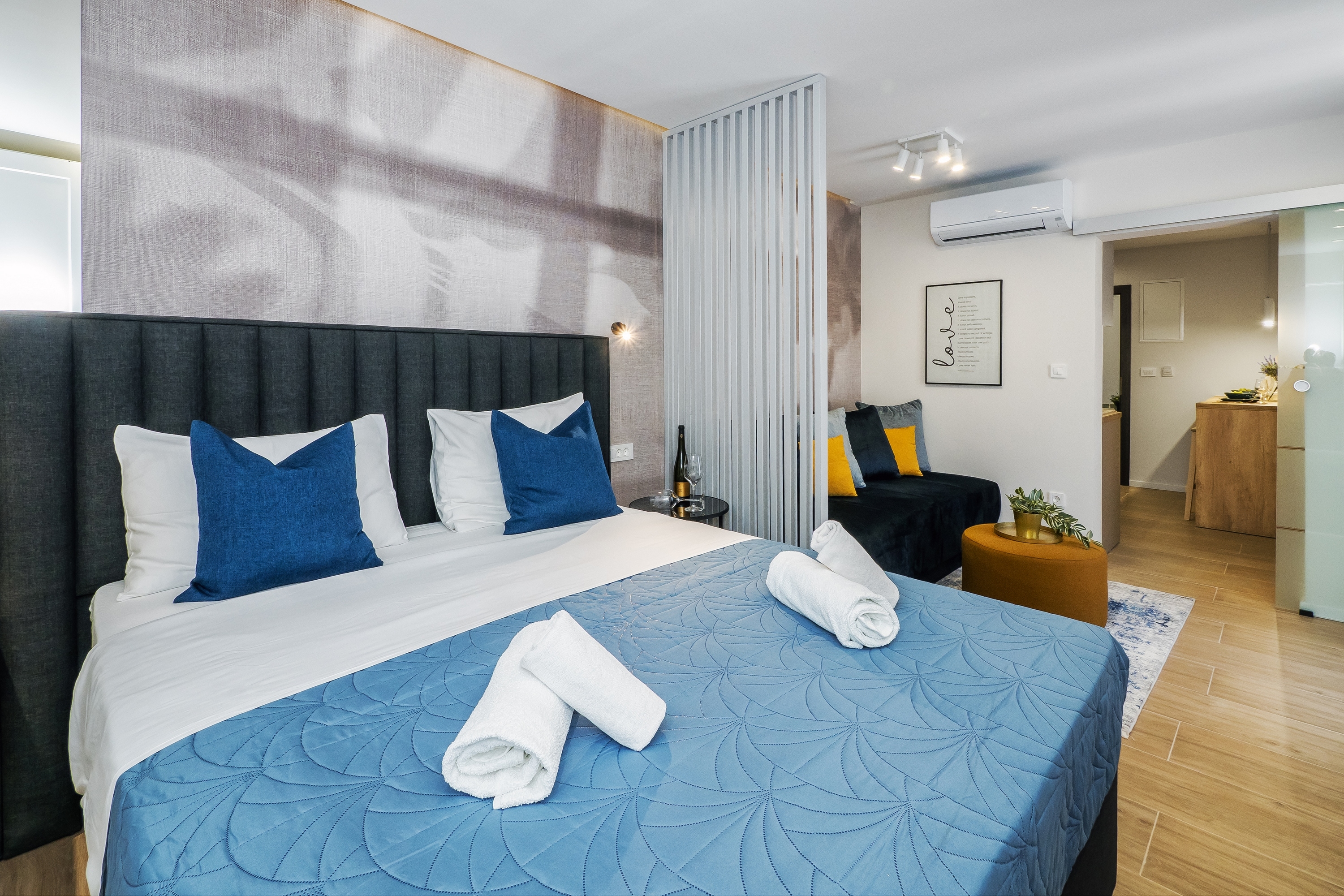 One bedroom apartment with balcony and sea view Lokva Rogoznica, Omiš  A-b
