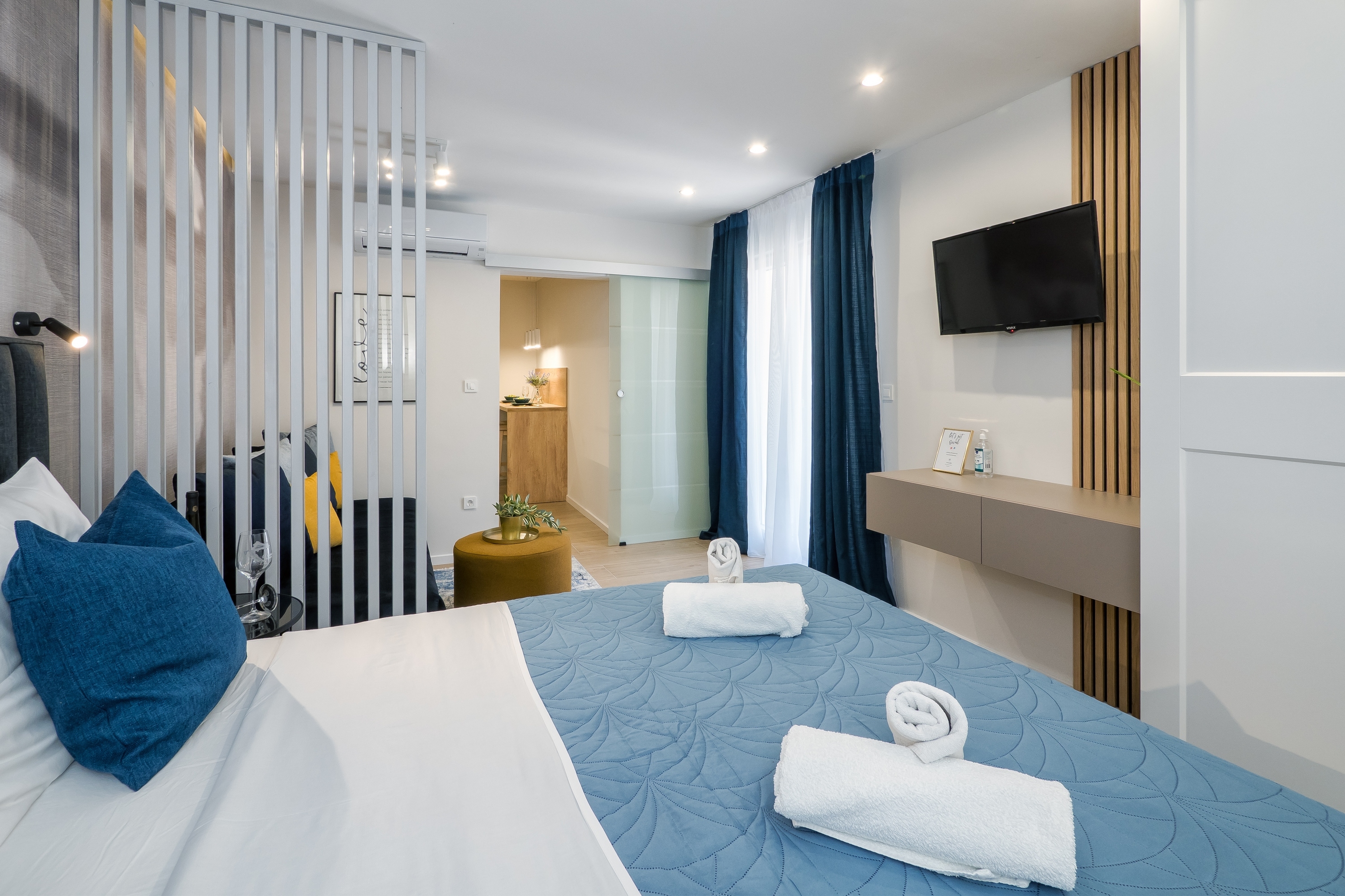 One bedroom apartment with balcony and sea view Lokva Rogoznica, Omiš  A-b