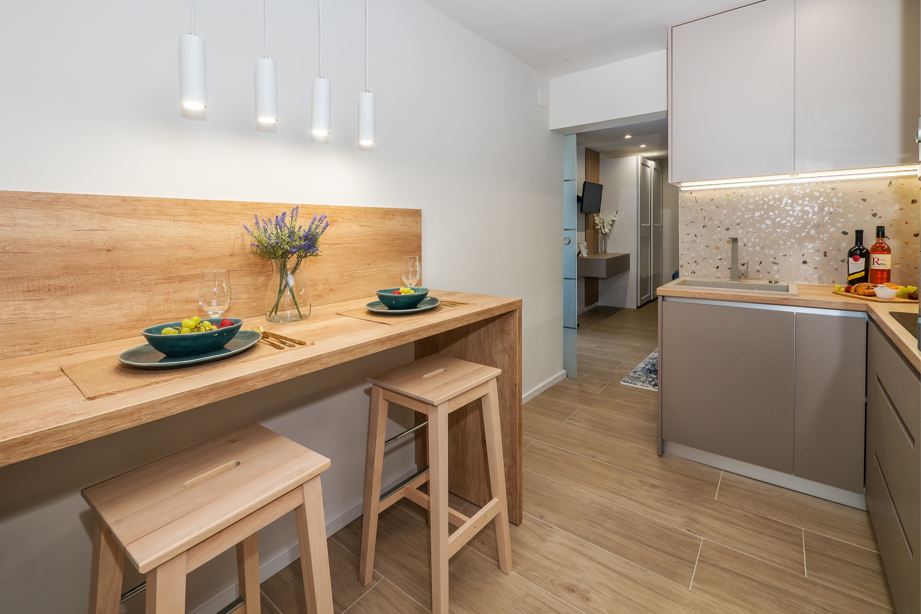 One bedroom apartment with balcony and sea view Lokva Rogoznica, Omiš  A-b