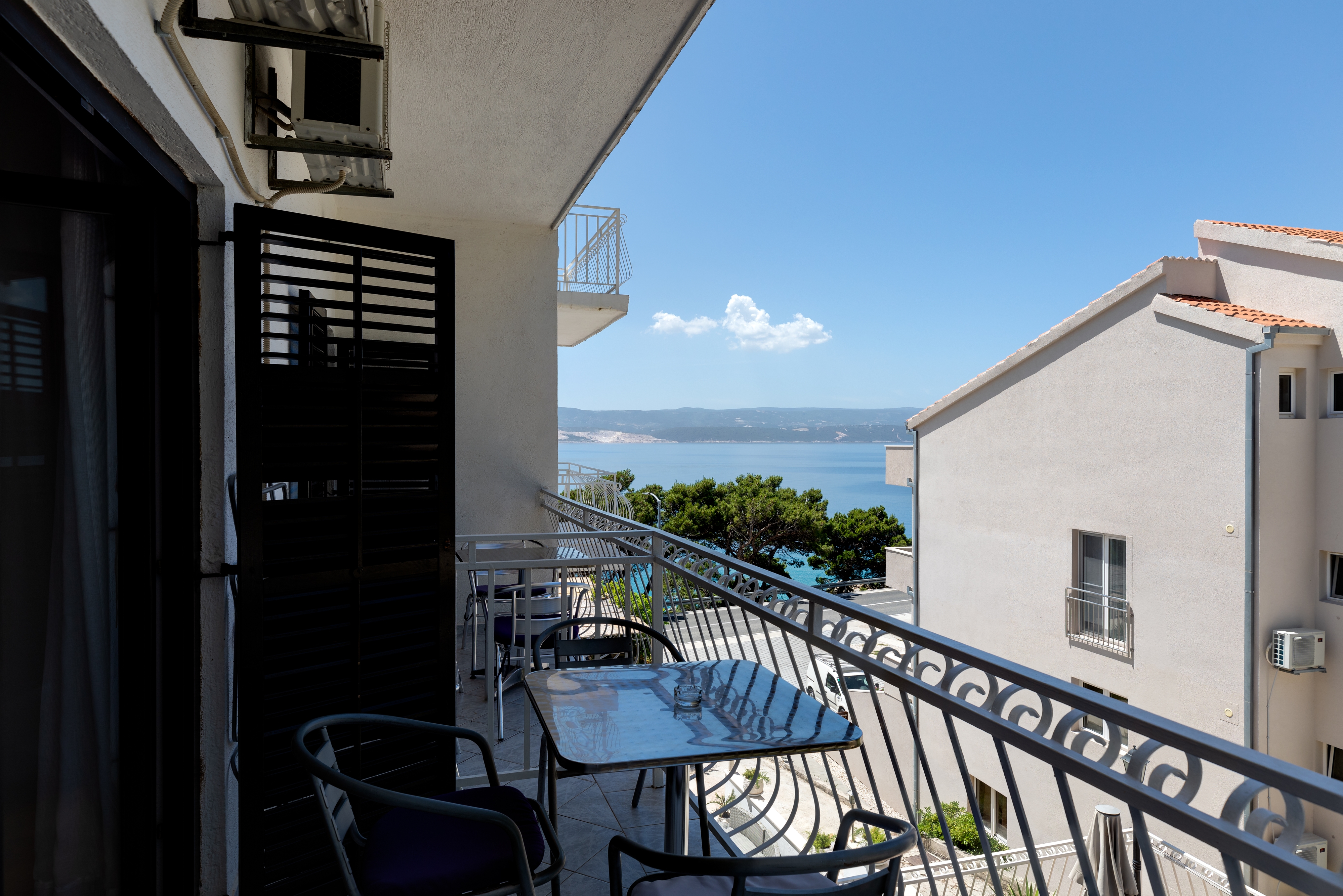 One bedroom apartment with balcony and sea view Lokva Rogoznica, Omiš  A-d
