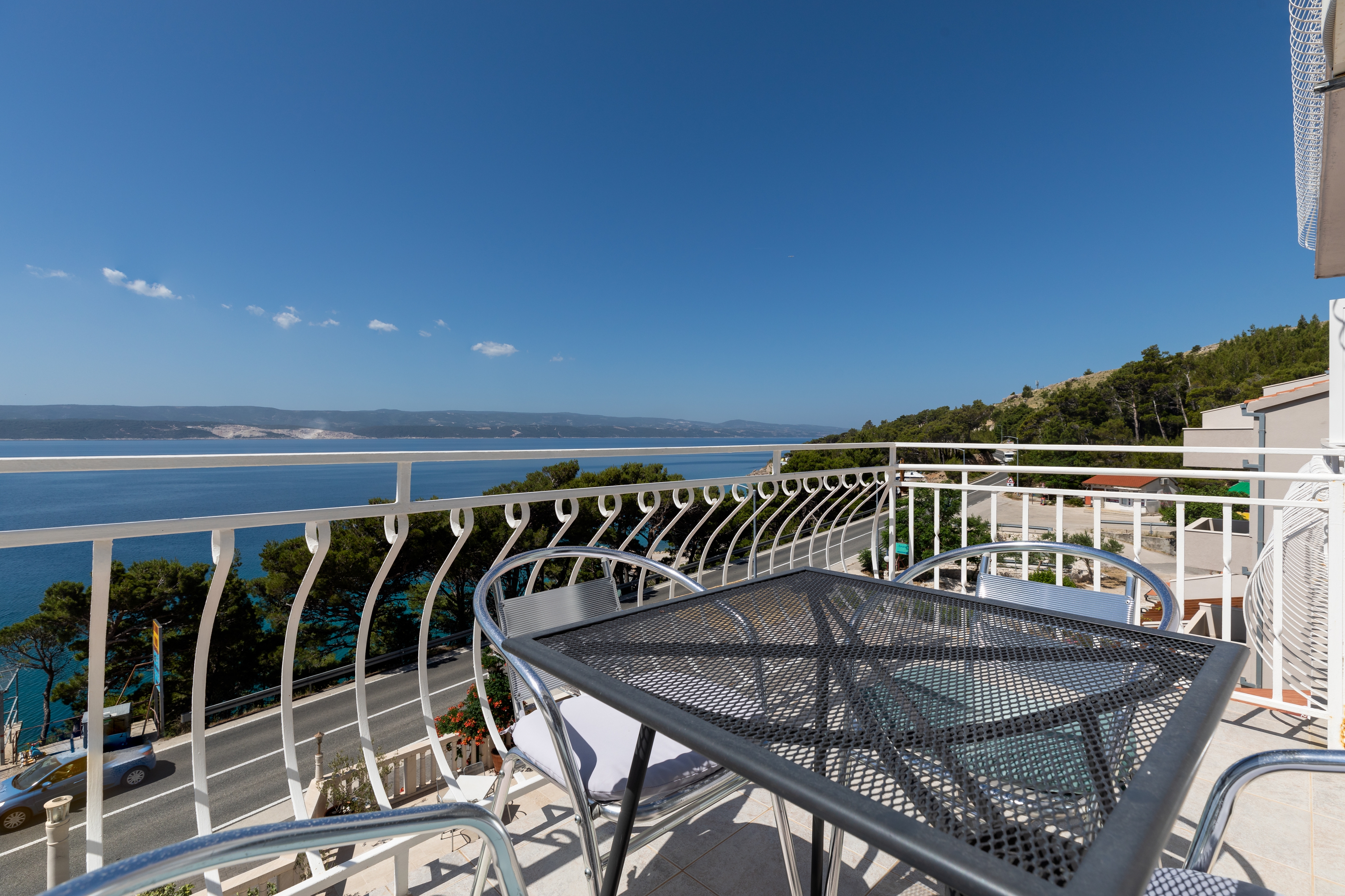 One bedroom apartment with balcony and sea view Lokva Rogoznica, Omiš  A-e