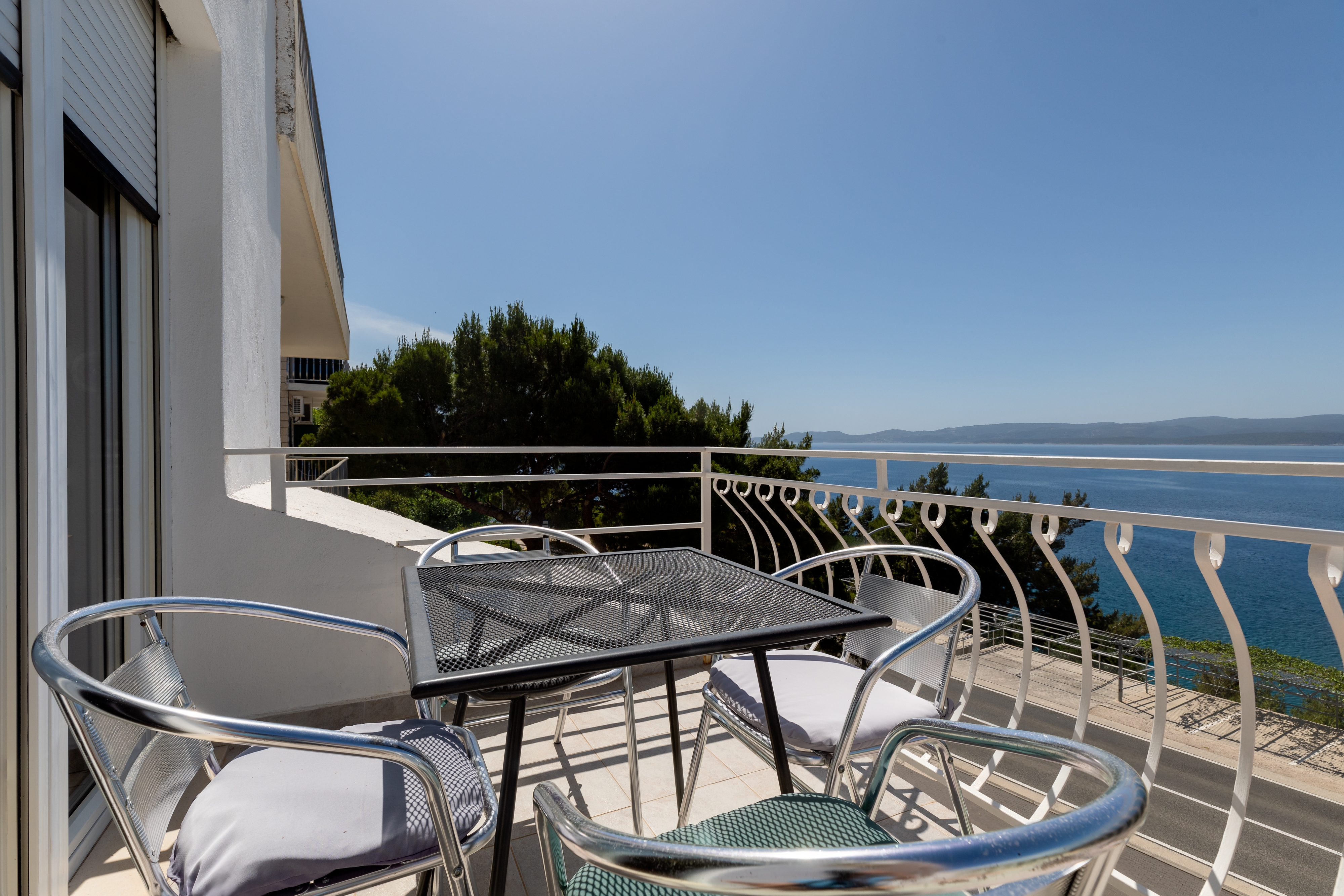 One bedroom apartment with balcony and sea view Lokva Rogoznica, Omiš  A-e