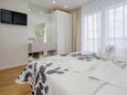 Lokva Rogoznica, Bedroom in the room, air condition available and WiFi.