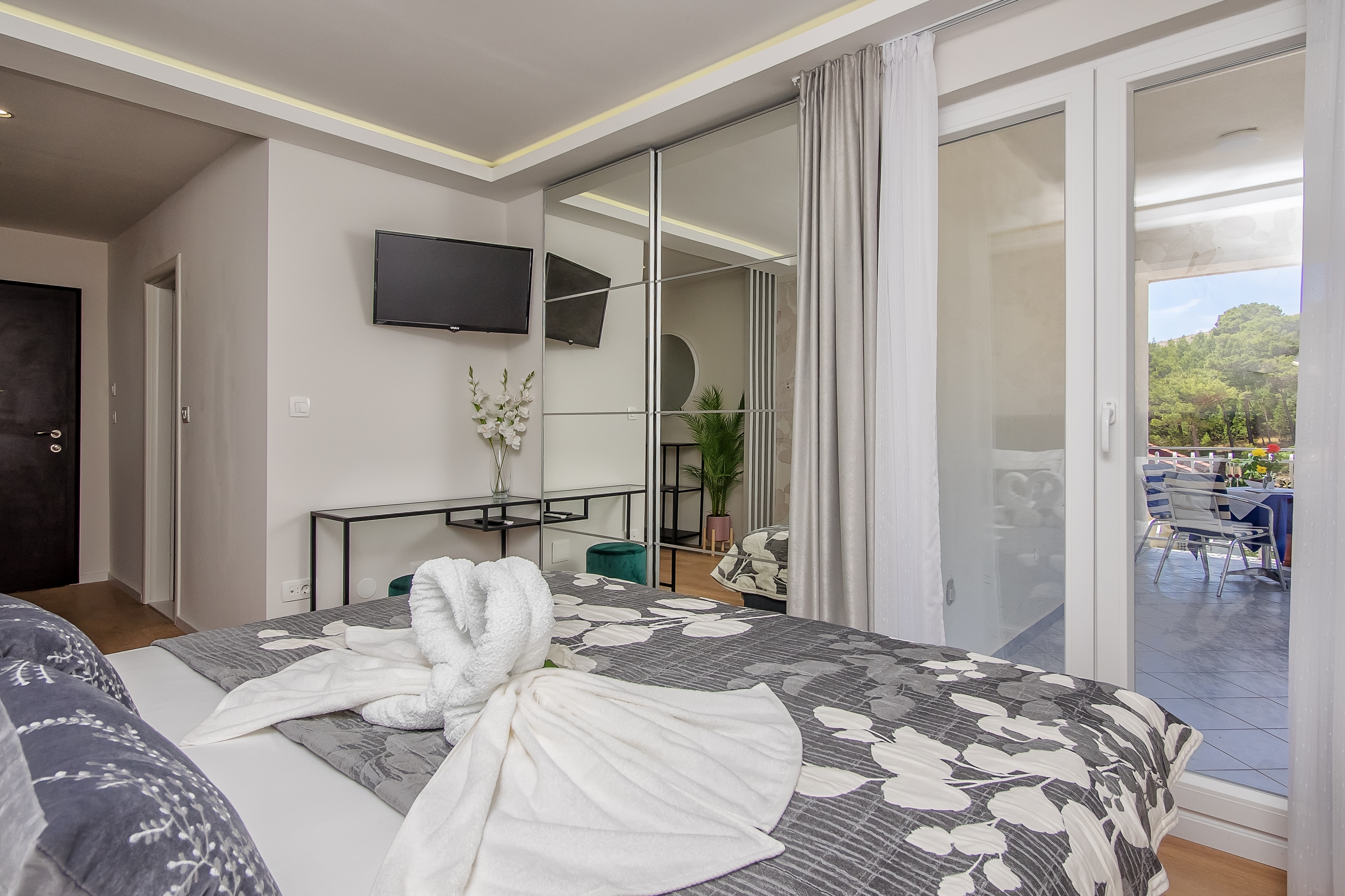 Room with terrace and sea view Lokva Rogoznica, Omiš  S-c