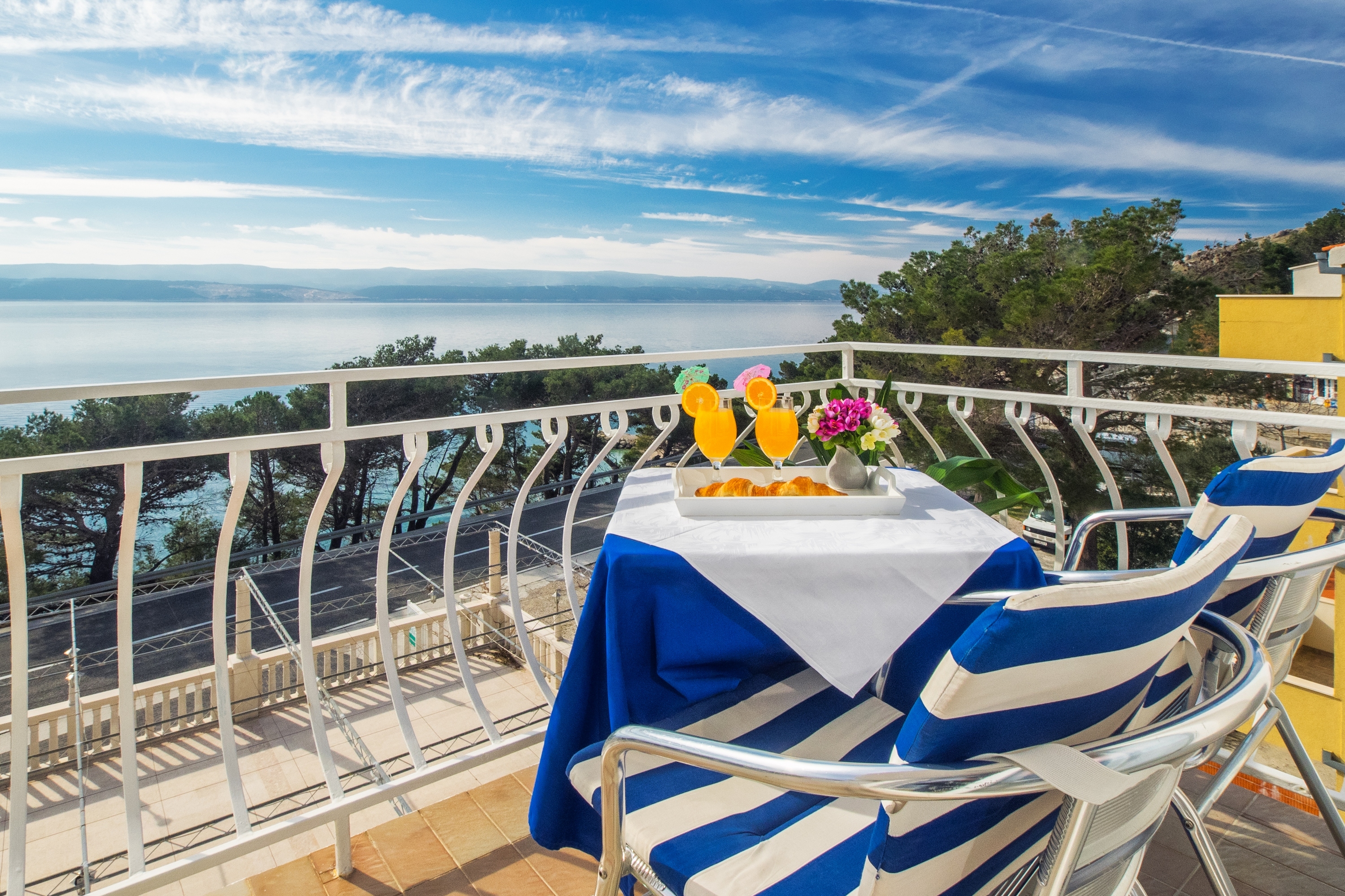 Room with balcony and sea view Lokva Rogoznica, Omiš  S-d