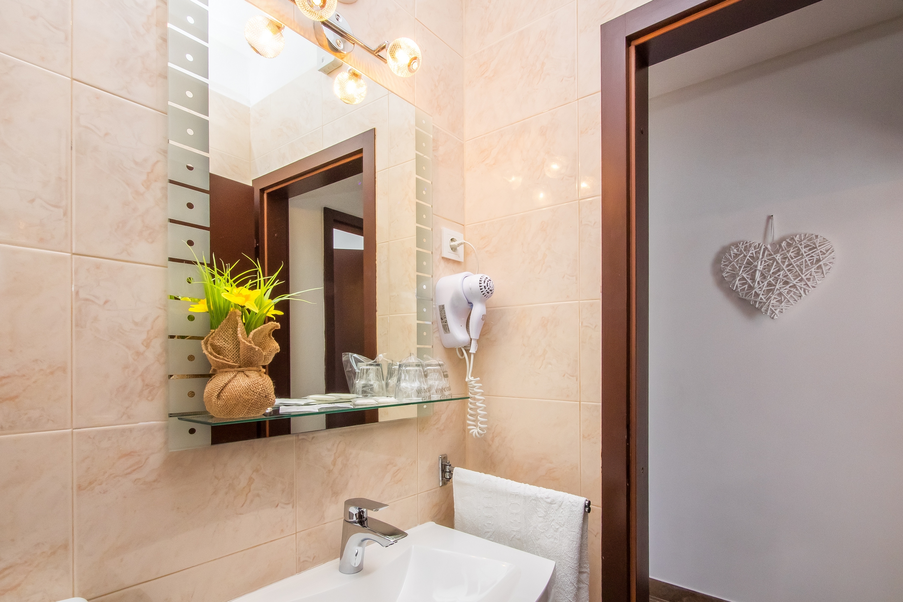 Room with balcony and sea view Lokva Rogoznica, Omiš  S-d