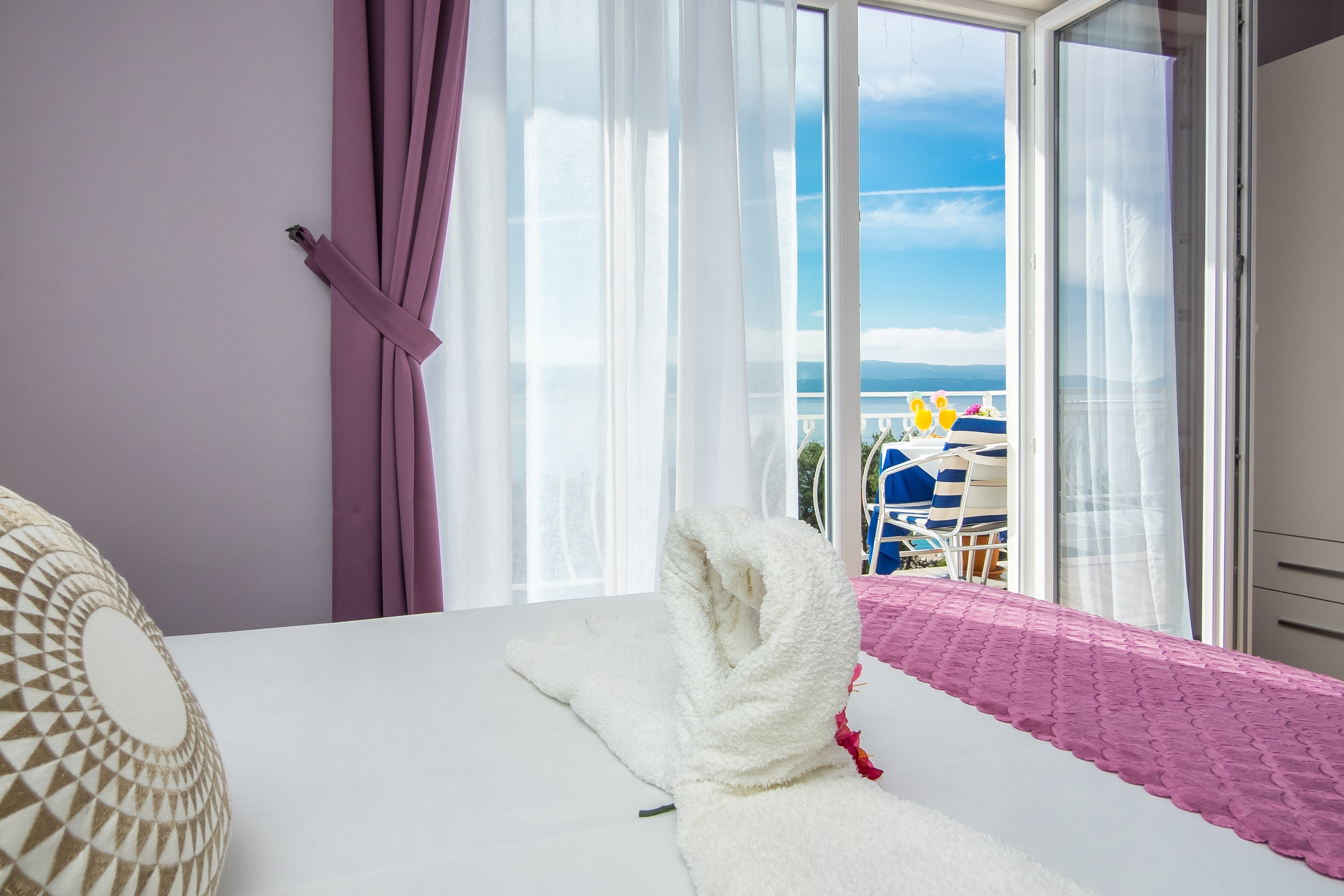 Room with balcony and sea view Lokva Rogoznica, Omiš  S-f