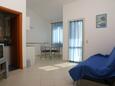 Obývací pokoj Lokva Rogoznica, Obývací pokoj v ubytování typu apartment, s klimatizací, domácí mazlíčci povoleni a WiFi.