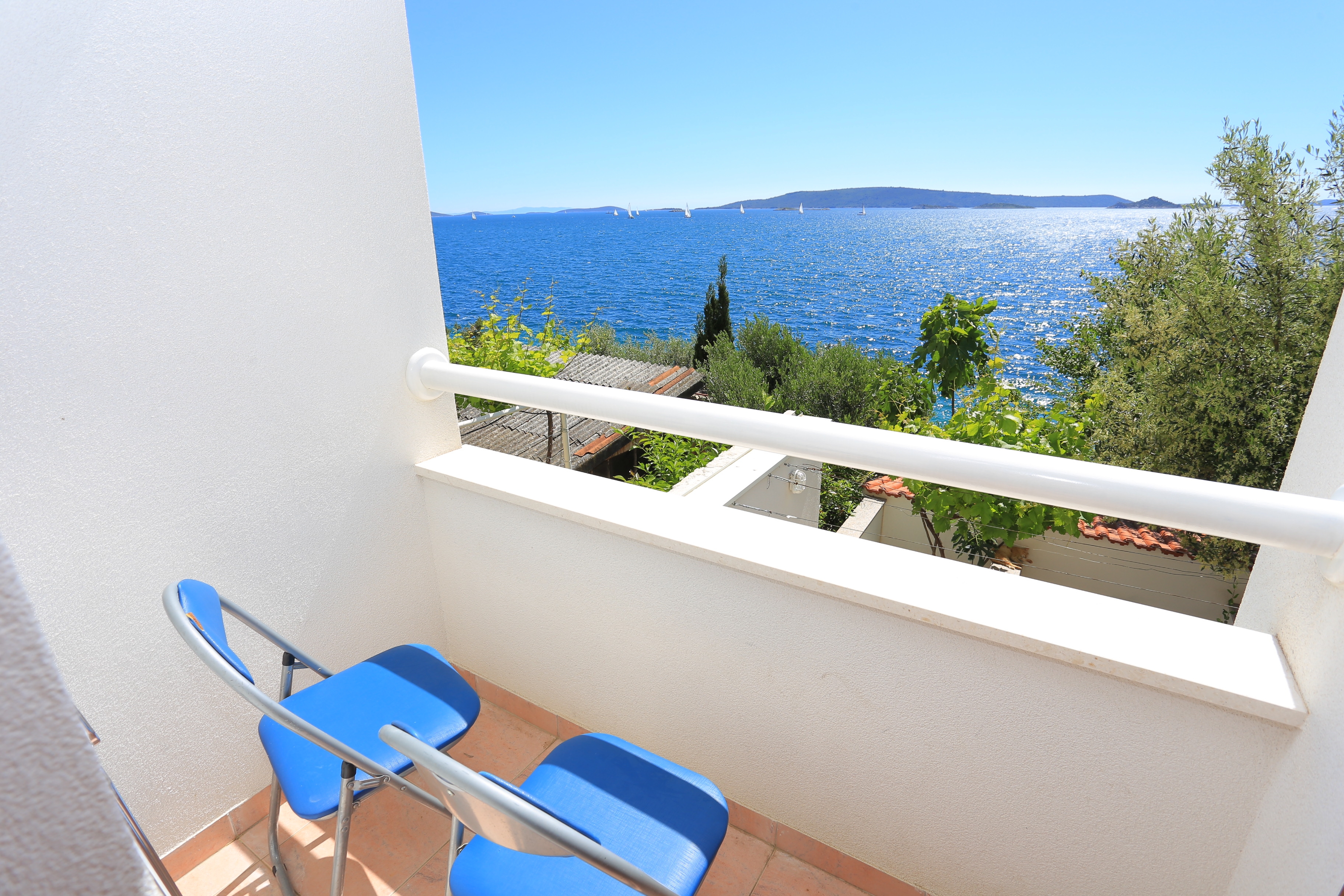 Two bedroom apartment near beach Okrug Donji, Čiovo  A-a