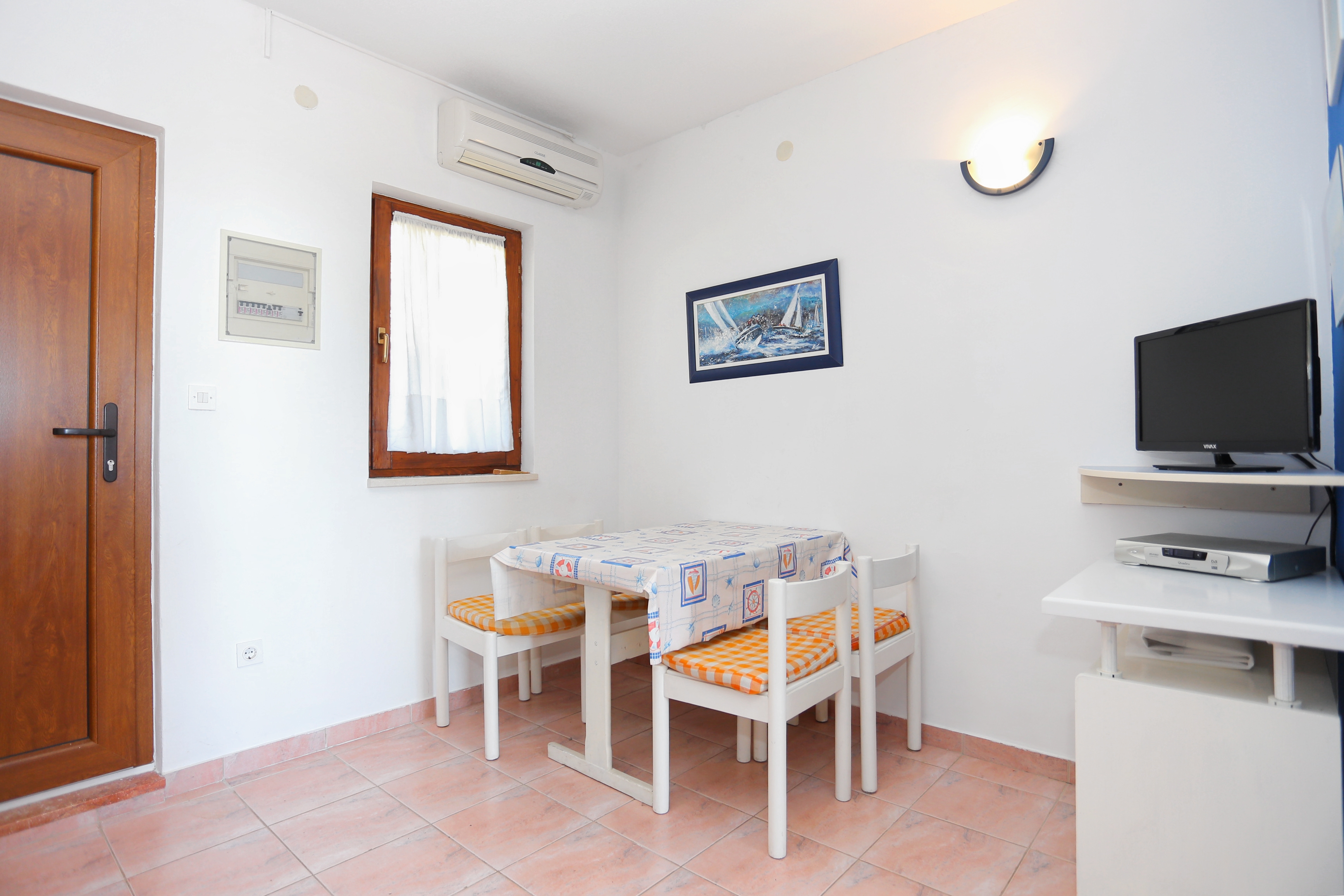 Two bedroom apartment near beach Okrug Donji, Čiovo (A-2977-a)