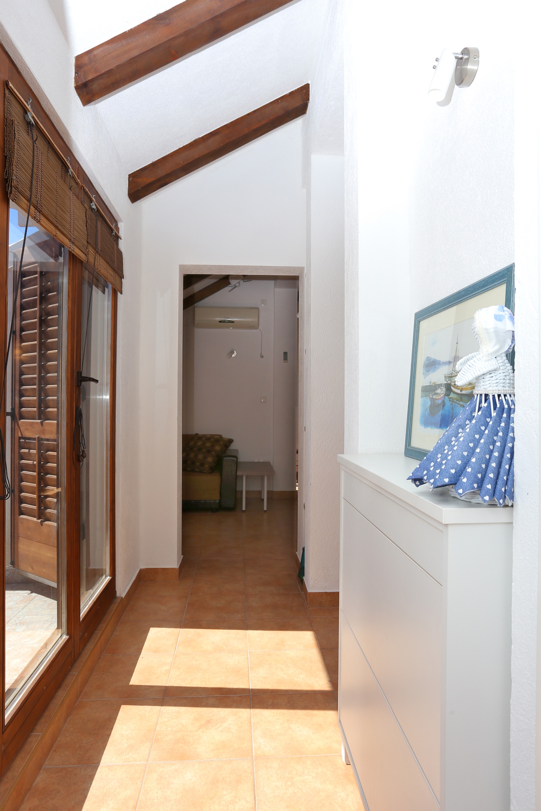 One bedroom apartment near beach Okrug Donji, Čiovo  A-b