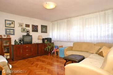 Living room Split, Living room in the apartment, dostupna klima, dopusteni kucni ljubimci i WIFI.