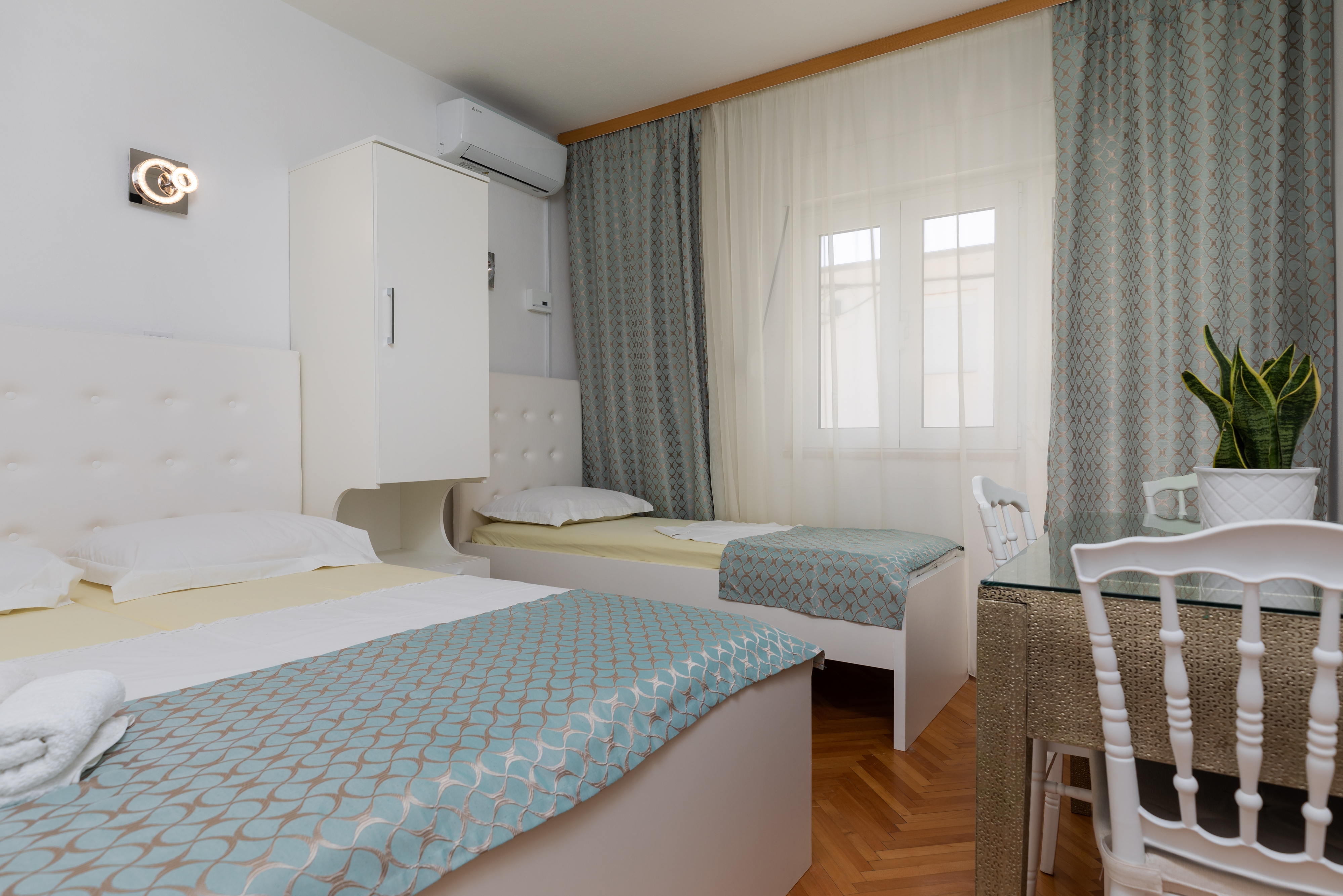 Two bedroom apartment with terrace and sea view Duće, Omiš  A-a