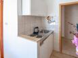 Duće, Kitchen in the studio-apartment, WiFi.