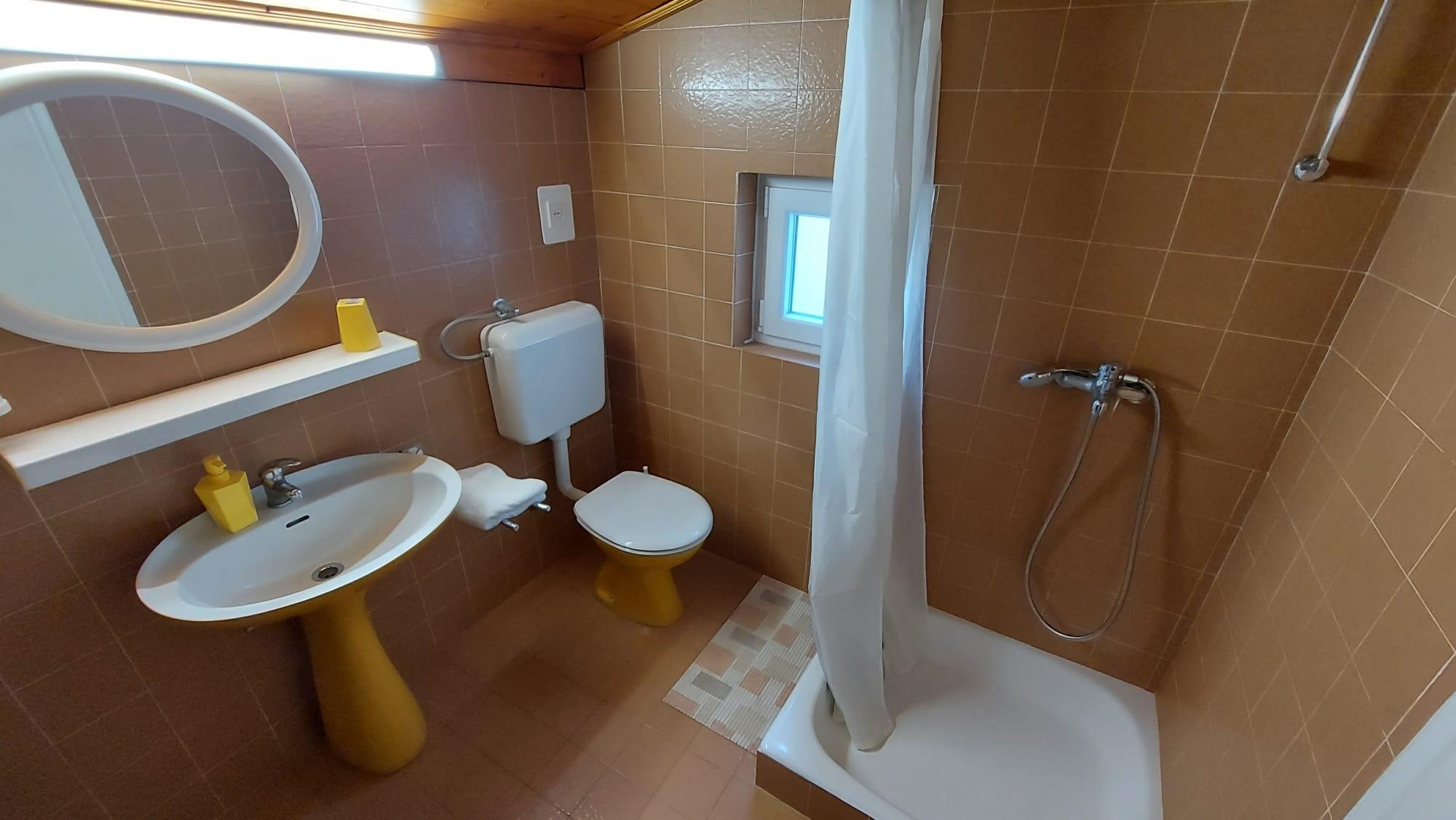 One bedroom apartment near beach Tribunj, Vodice  A-a