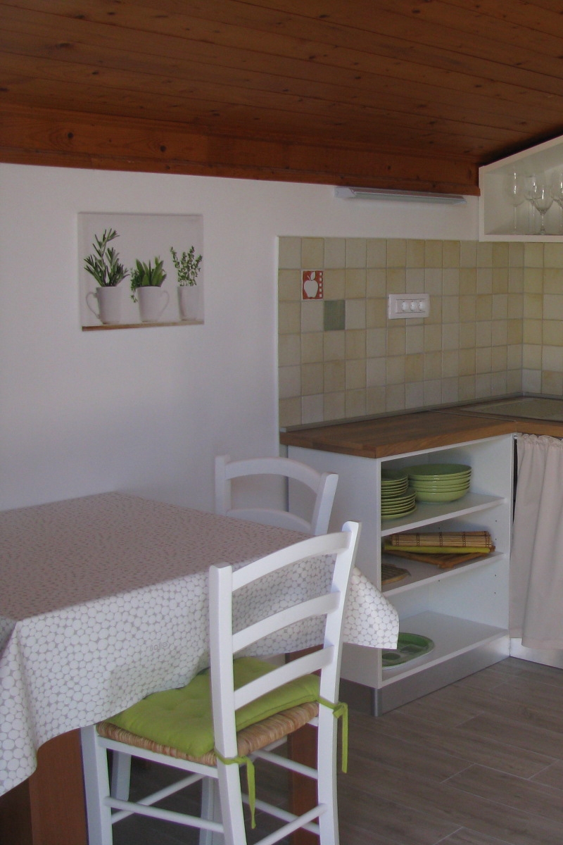 One bedroom apartment near beach Tribunj, Vodice  A-a