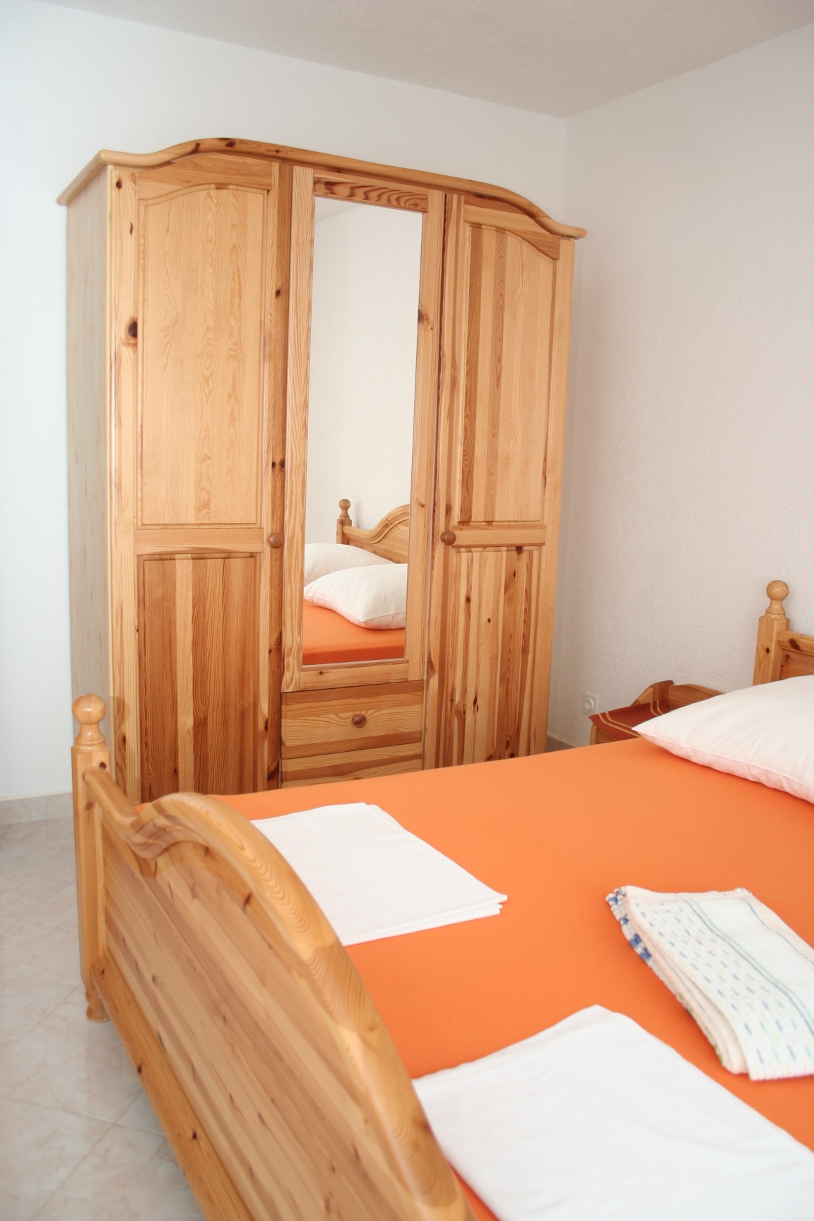 Dvosobni apartman s terasom Vodice  A-a