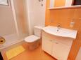 Vodice, Bathroom in the studio-apartment, WiFi.