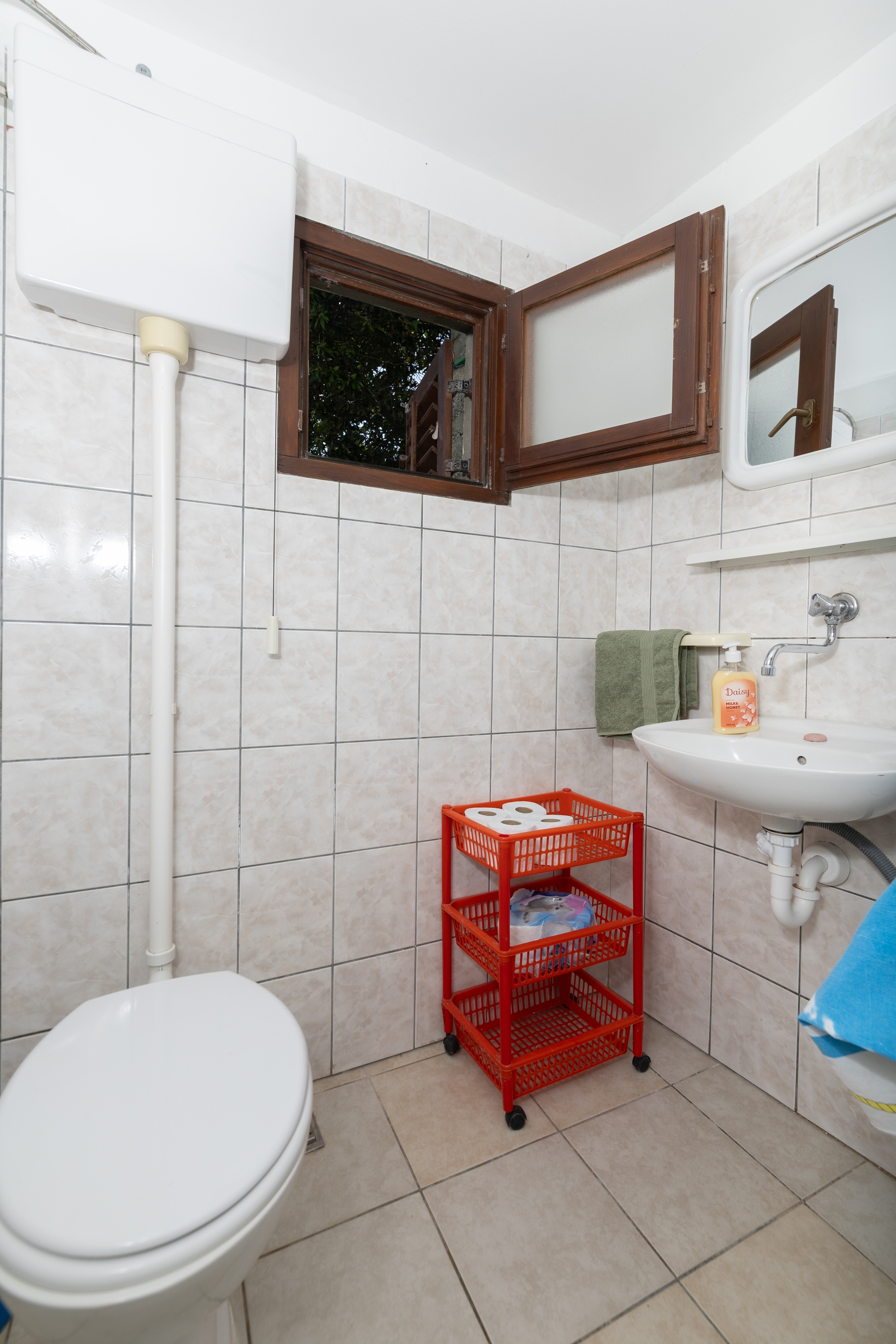 Three bedroom apartment near beach Cove Tvrdni Dolac, Hvar  A-a